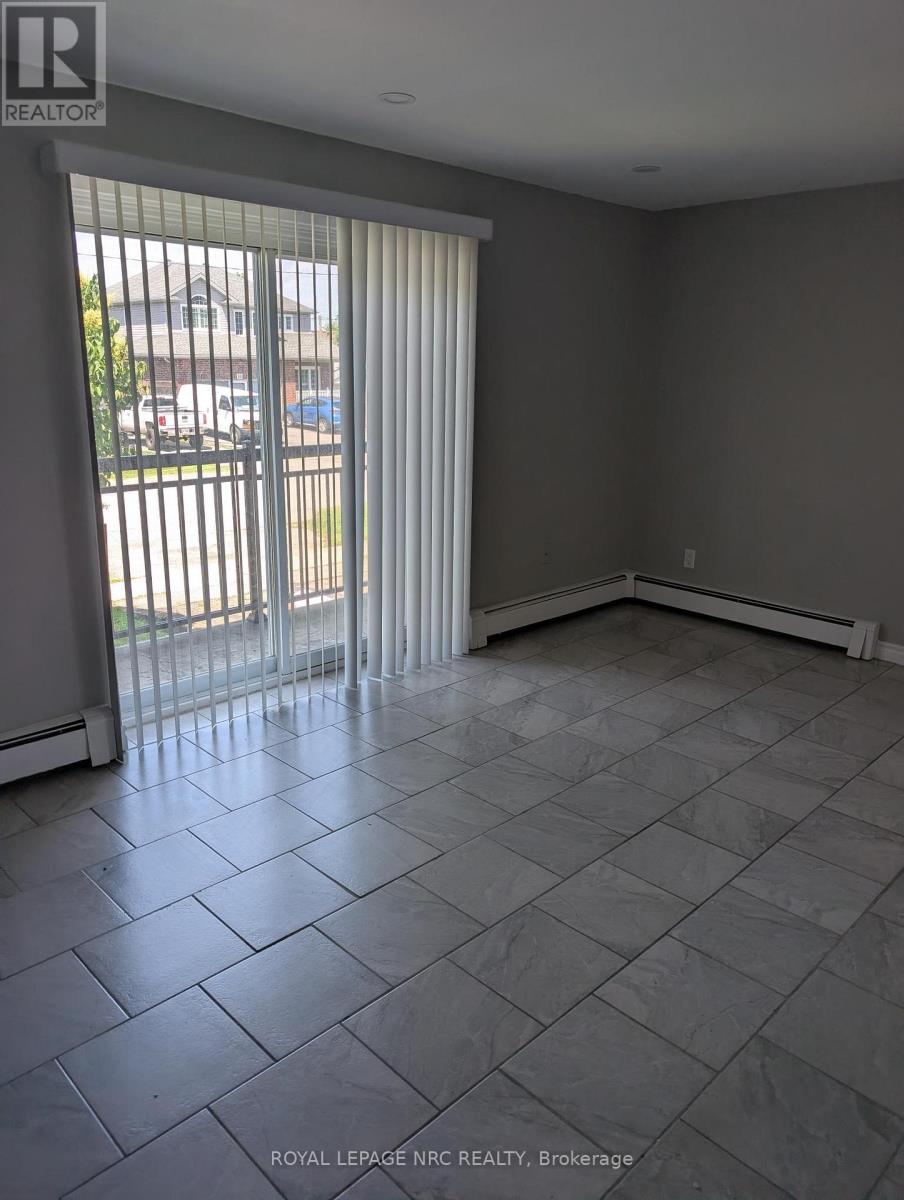 3 - 15 Bolton Avenue, Thorold, Ontario  L2V 3H5 - Photo 2 - X13575324