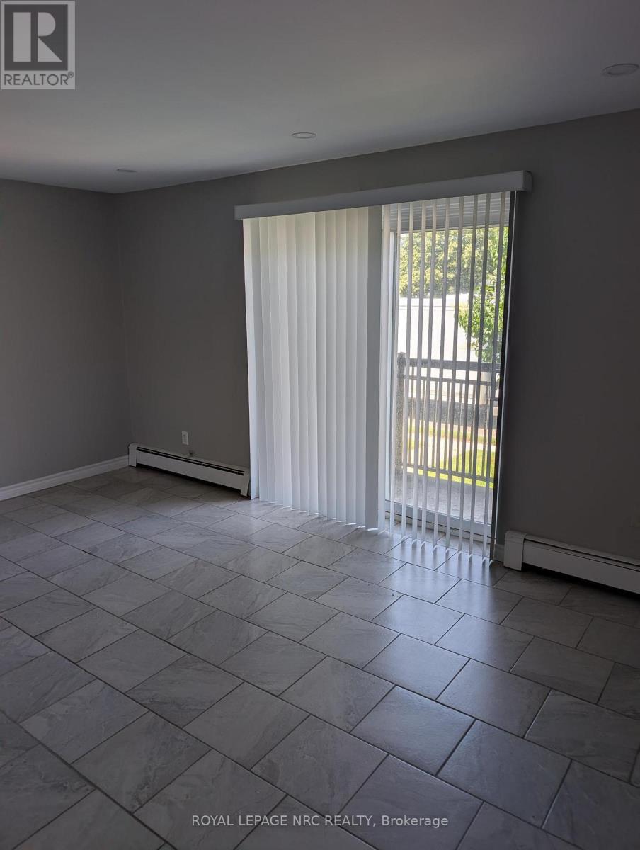 3 - 15 Bolton Avenue, Thorold, Ontario  L2V 3H5 - Photo 3 - X13575324