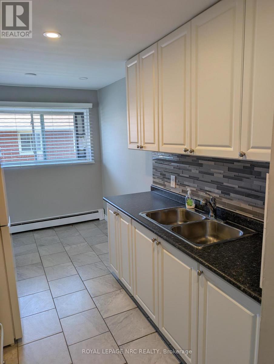 3 - 15 Bolton Avenue, Thorold, Ontario  L2V 3H5 - Photo 5 - X13575324