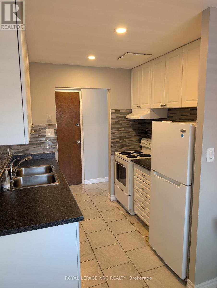 3 - 15 Bolton Avenue, Thorold, Ontario  L2V 3H5 - Photo 6 - X13575324