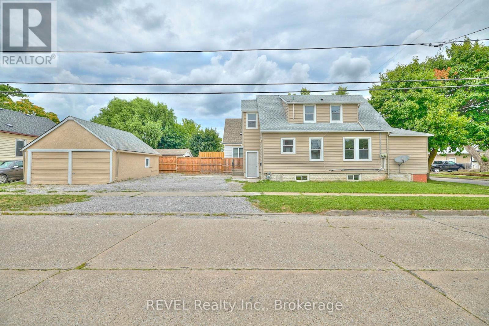 43 COSBY AVENUE, St. Catharines, Ontario