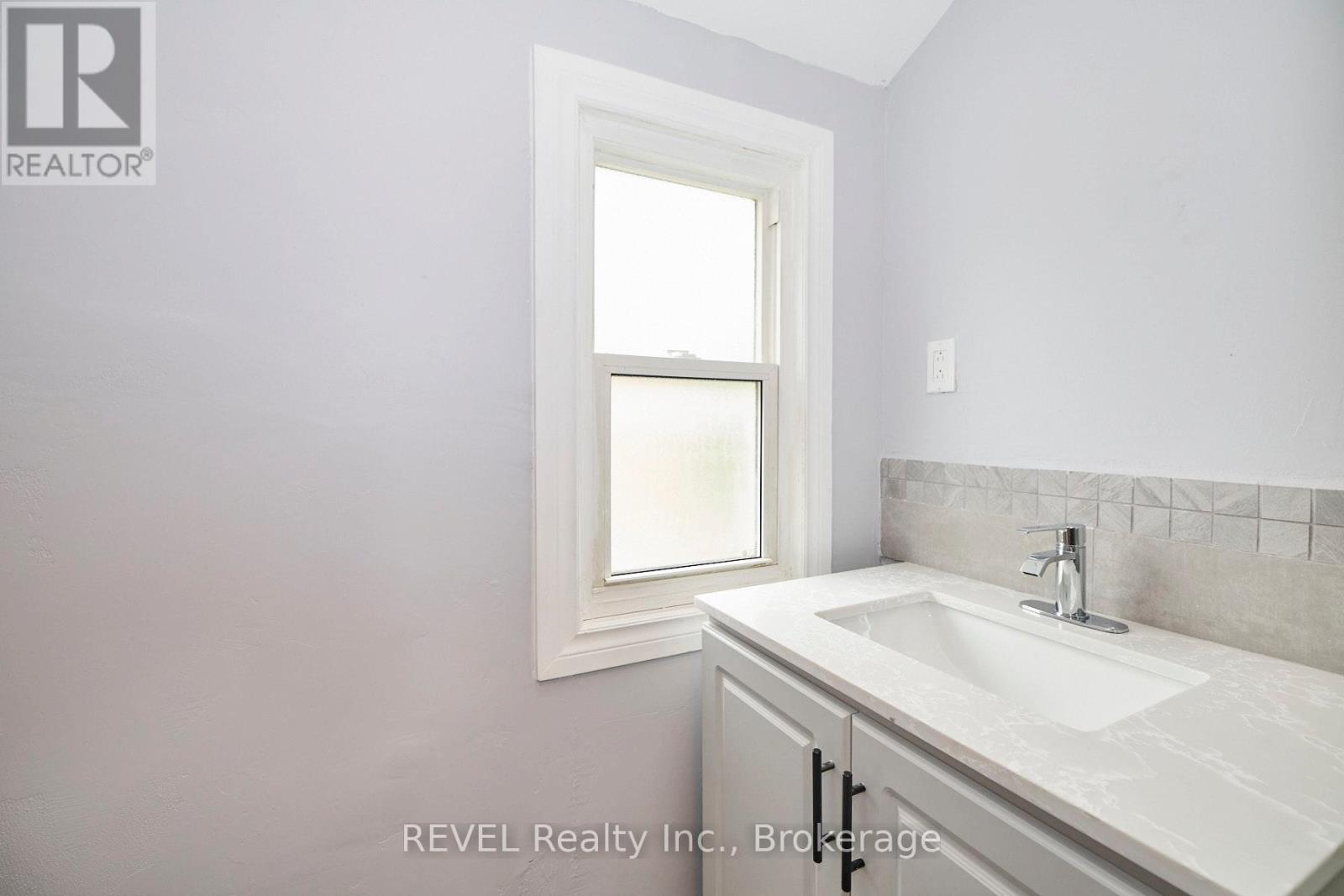 43 Cosby Avenue, St. Catharines, Ontario  L2M 5R7 - Photo 14 - X13575464