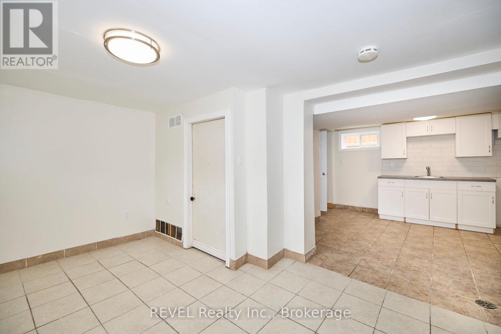 43 Cosby Avenue, St. Catharines, Ontario  L2M 5R7 - Photo 22 - X13575464