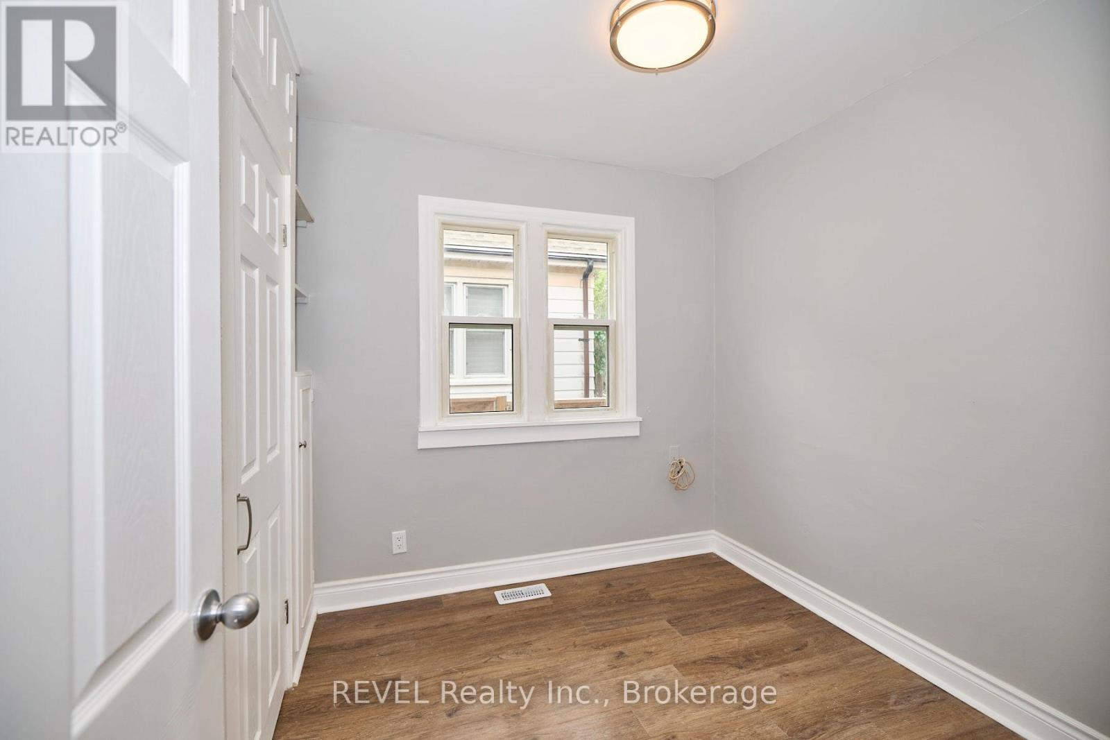 43 Cosby Avenue, St. Catharines, Ontario  L2M 5R7 - Photo 7 - X13575464