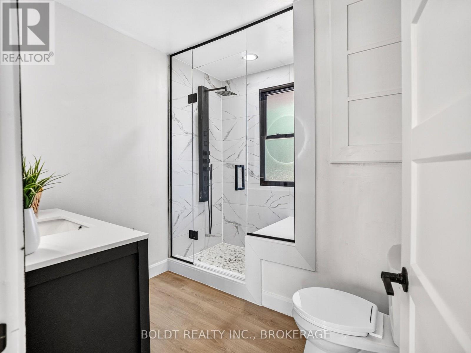 6221 Lyons Creek Road, Niagara Falls, Ontario  L2G 0L9 - Photo 16 - X13576016
