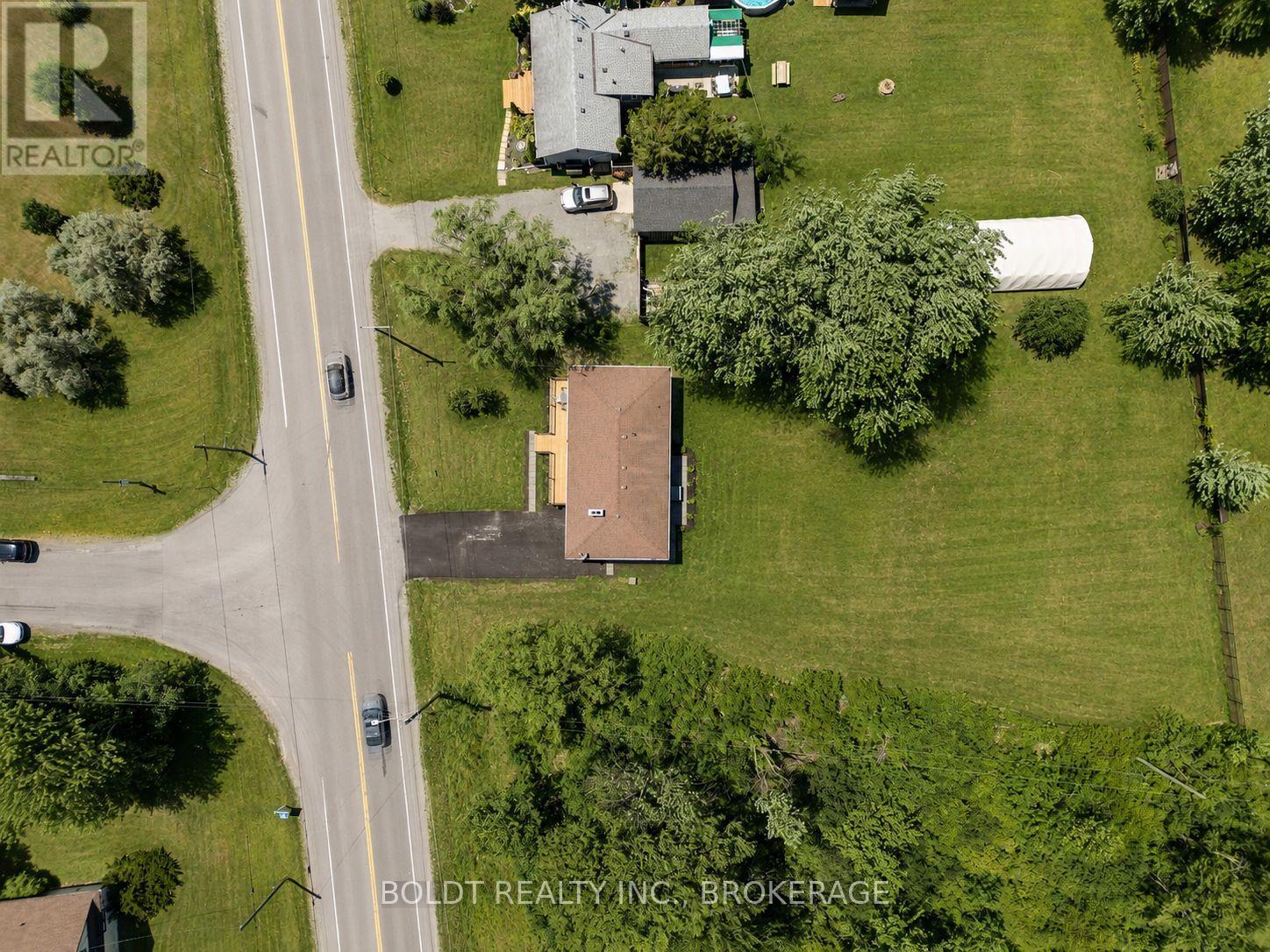 6221 Lyons Creek Road, Niagara Falls, Ontario  L2G 0L9 - Photo 29 - X13576016