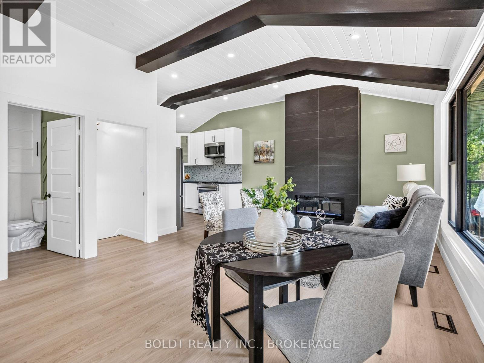 6221 Lyons Creek Road, Niagara Falls, Ontario  L2G 0L9 - Photo 7 - X13576016