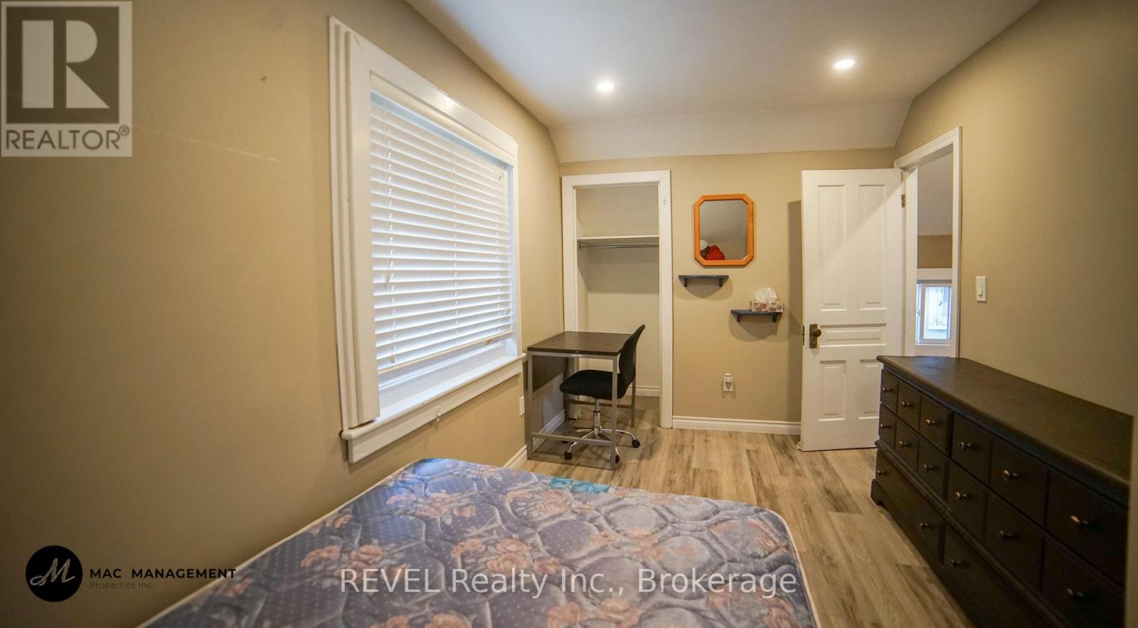 32 Edmund Street, St. Catharines, Ontario  L2R 2G2 - Photo 15 - X13578574