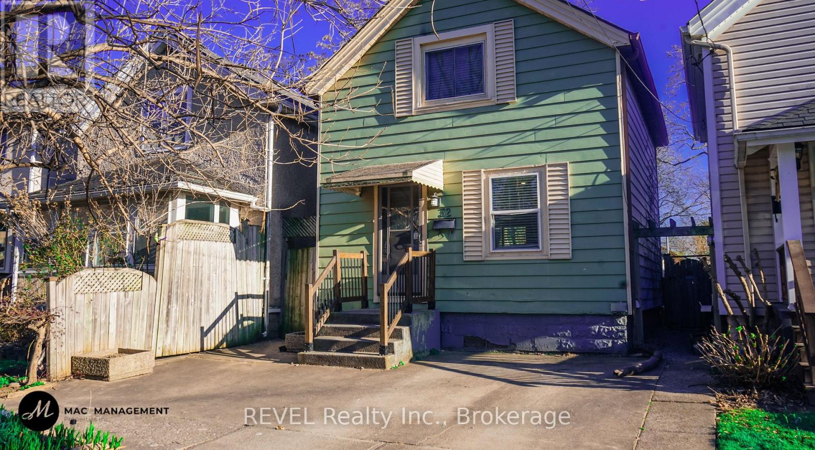 32 Edmund Street, St. Catharines, Ontario  L2R 2G2 - Photo 2 - X13578574