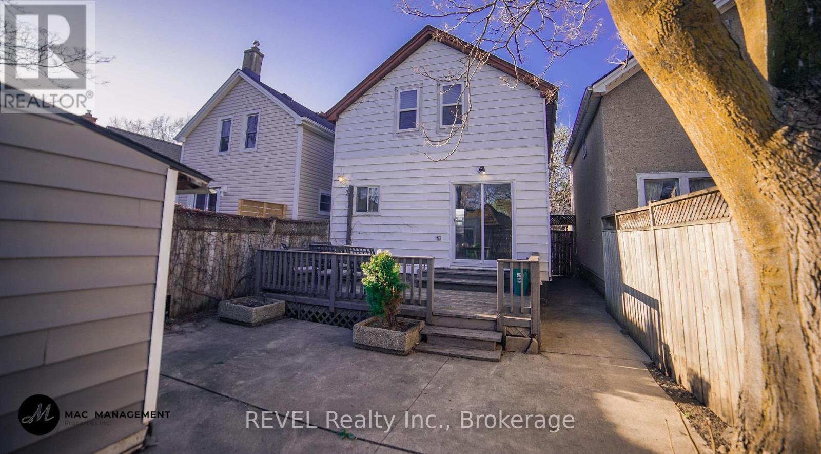 32 Edmund Street, St. Catharines, Ontario  L2R 2G2 - Photo 25 - X13578574