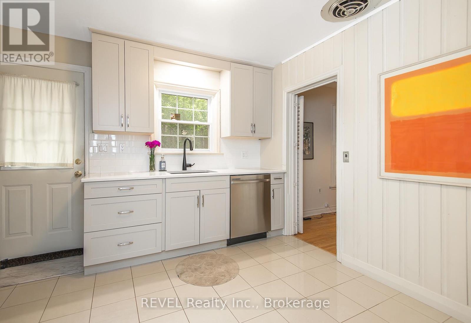 113 St. Paul Crescent, St. Catharines, Ontario  L2S 1M7 - Photo 12 - X13578824