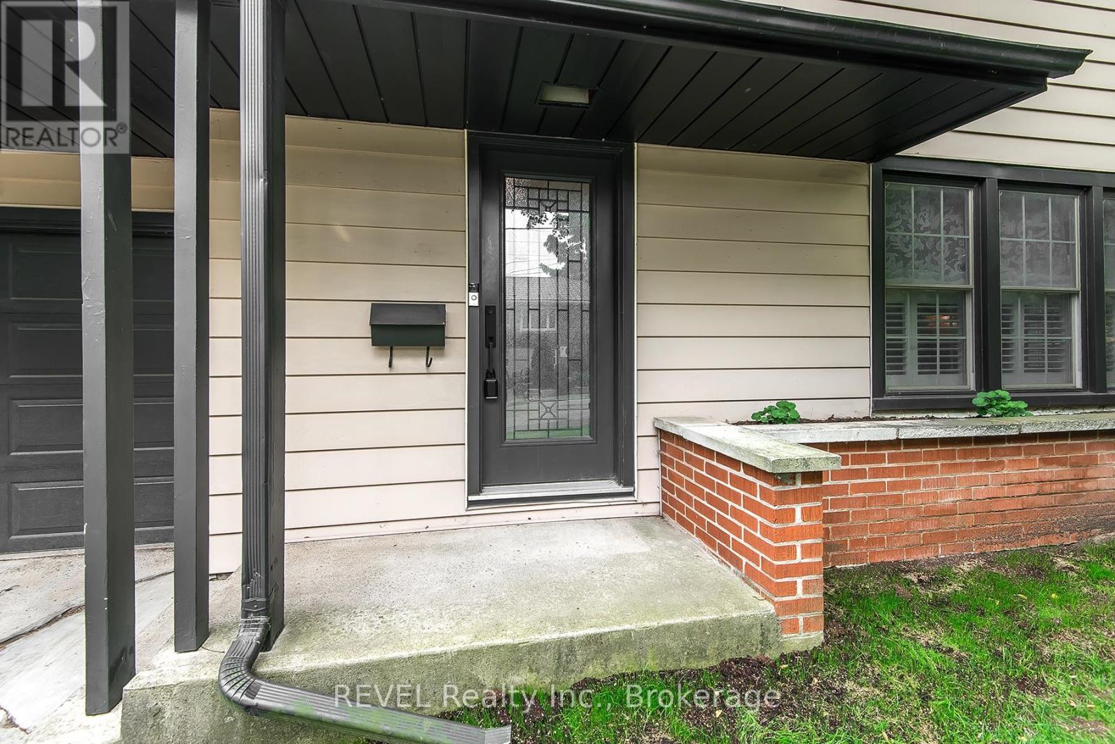 113 St. Paul Crescent, St. Catharines, Ontario  L2S 1M7 - Photo 8 - X13578824