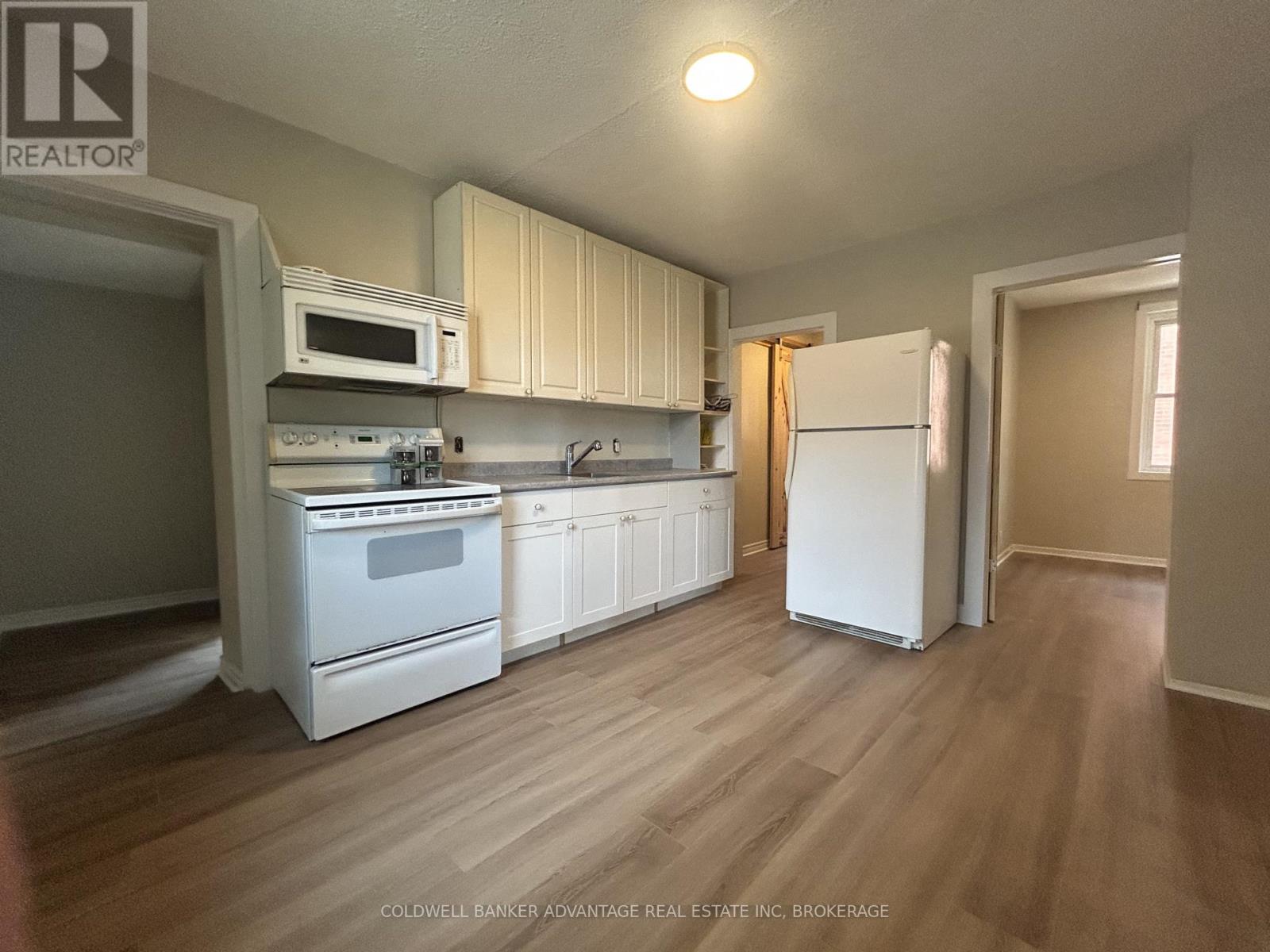 36 Sanford Street, Barrie, Ontario  L4N 3C2 - Photo 12 - S13579022
