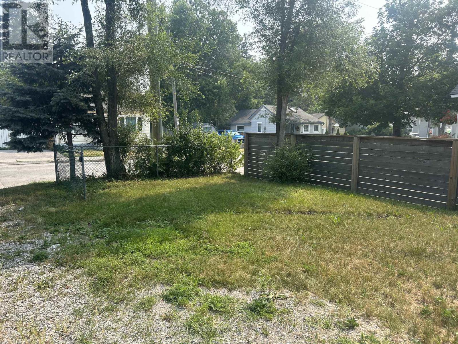 36 Sanford Street, Barrie, Ontario  L4N 3C2 - Photo 7 - S13579022