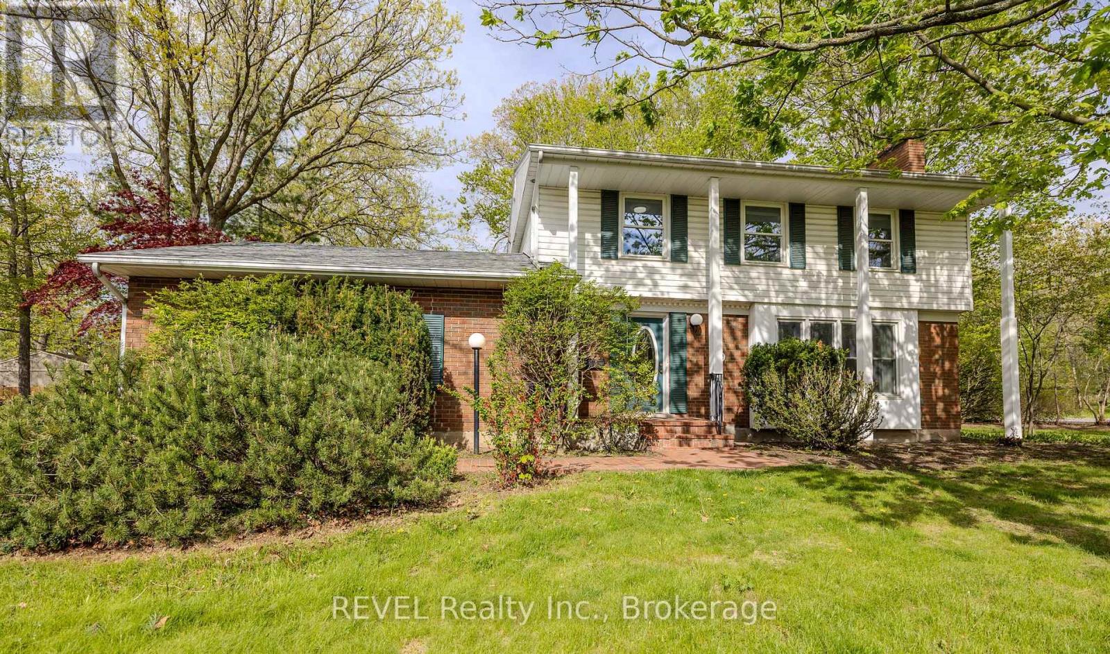 19 WOODINGTON CRESCENT, St. Catharines, Ontario