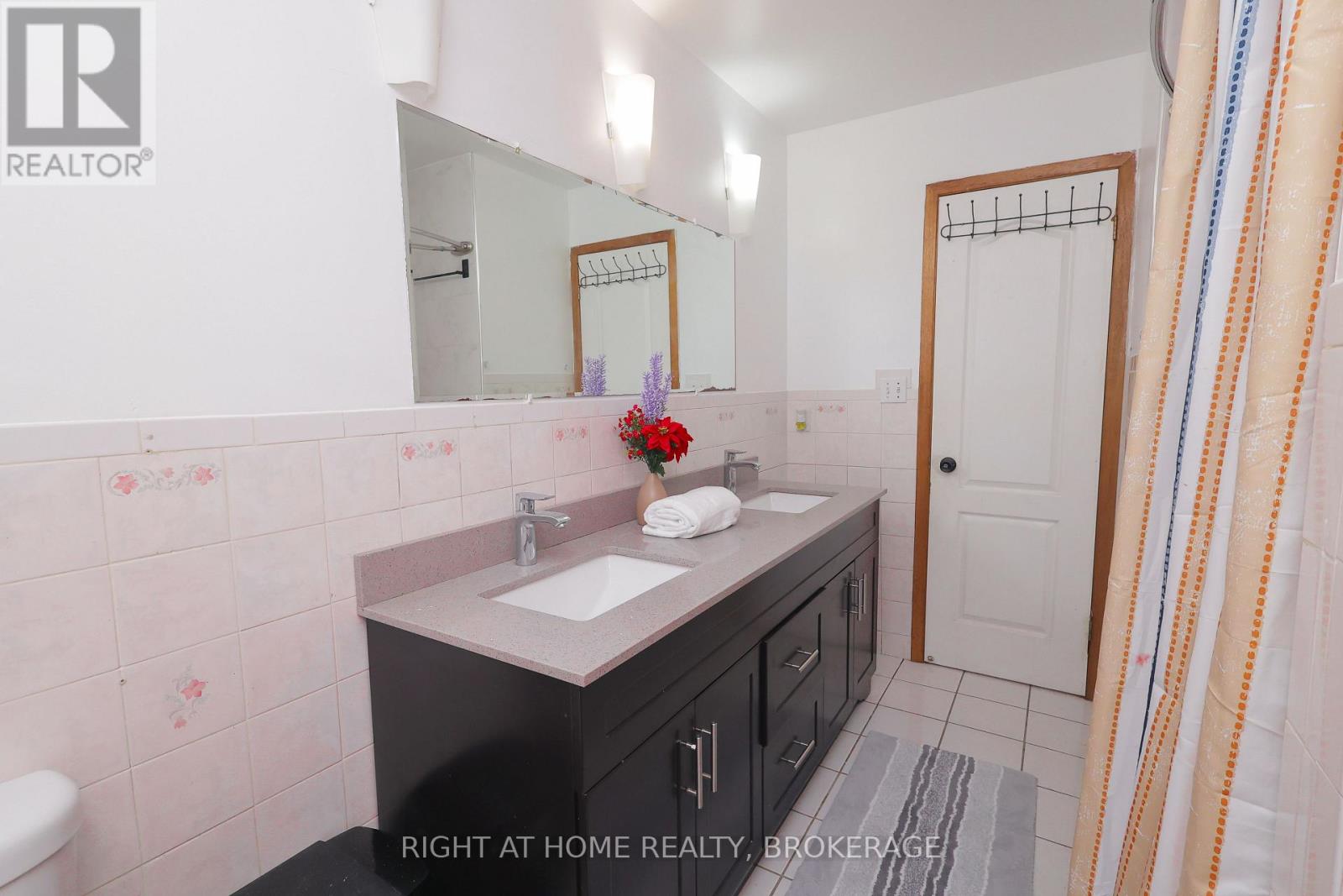 7698 Mulhern Street, Niagara Falls, Ontario  L2H 1B5 - Photo 12 - X13579690