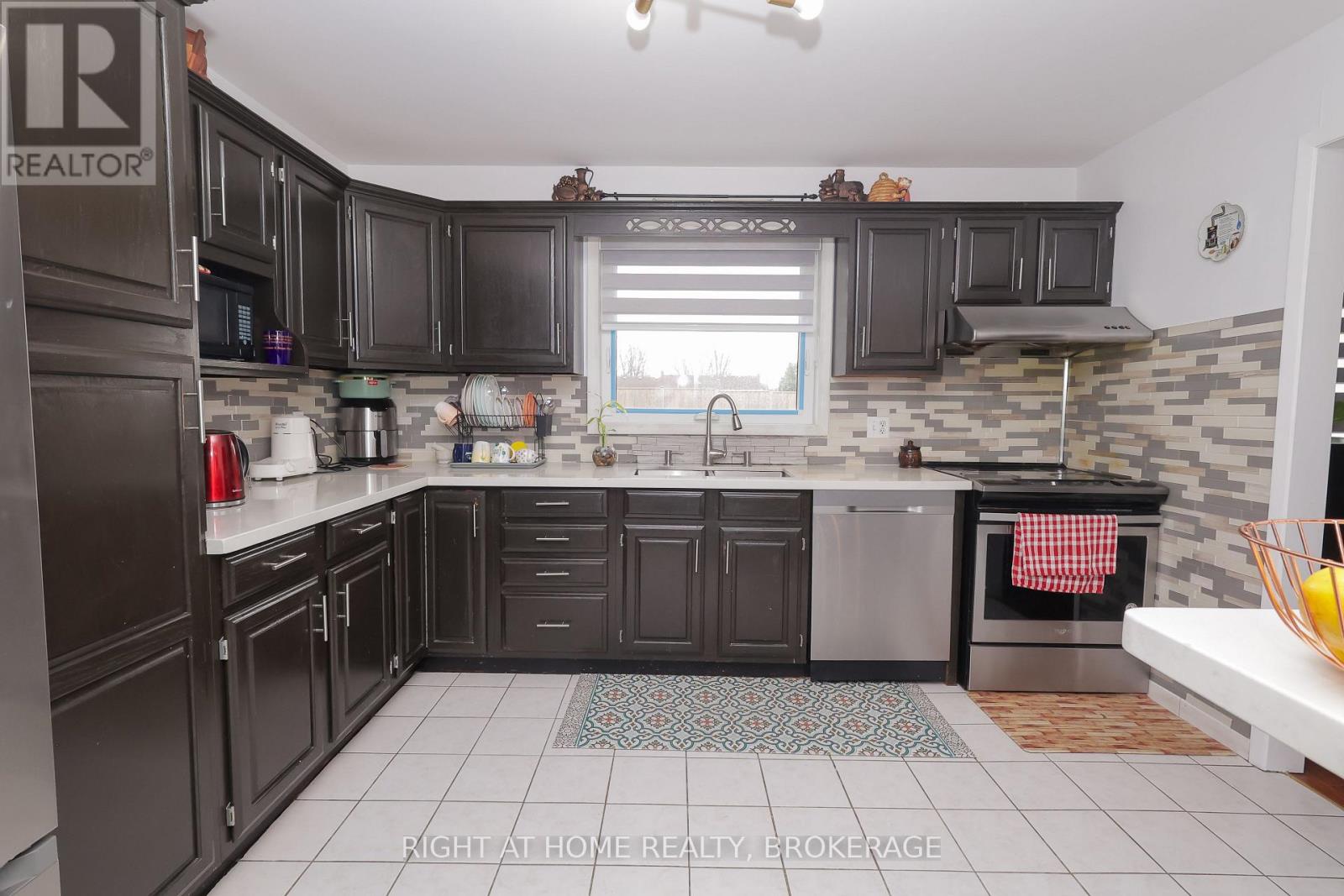 7698 Mulhern Street, Niagara Falls, Ontario  L2H 1B5 - Photo 5 - X13579690