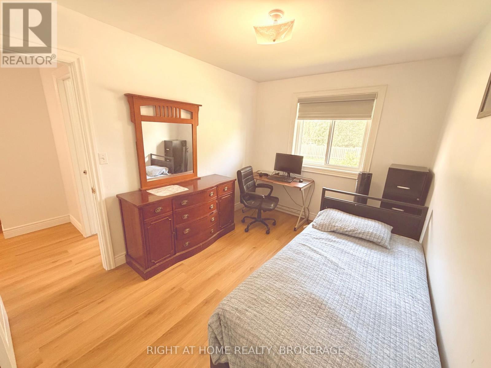 7698 Mulhern Street, Niagara Falls, Ontario  L2H 1B5 - Photo 8 - X13579690