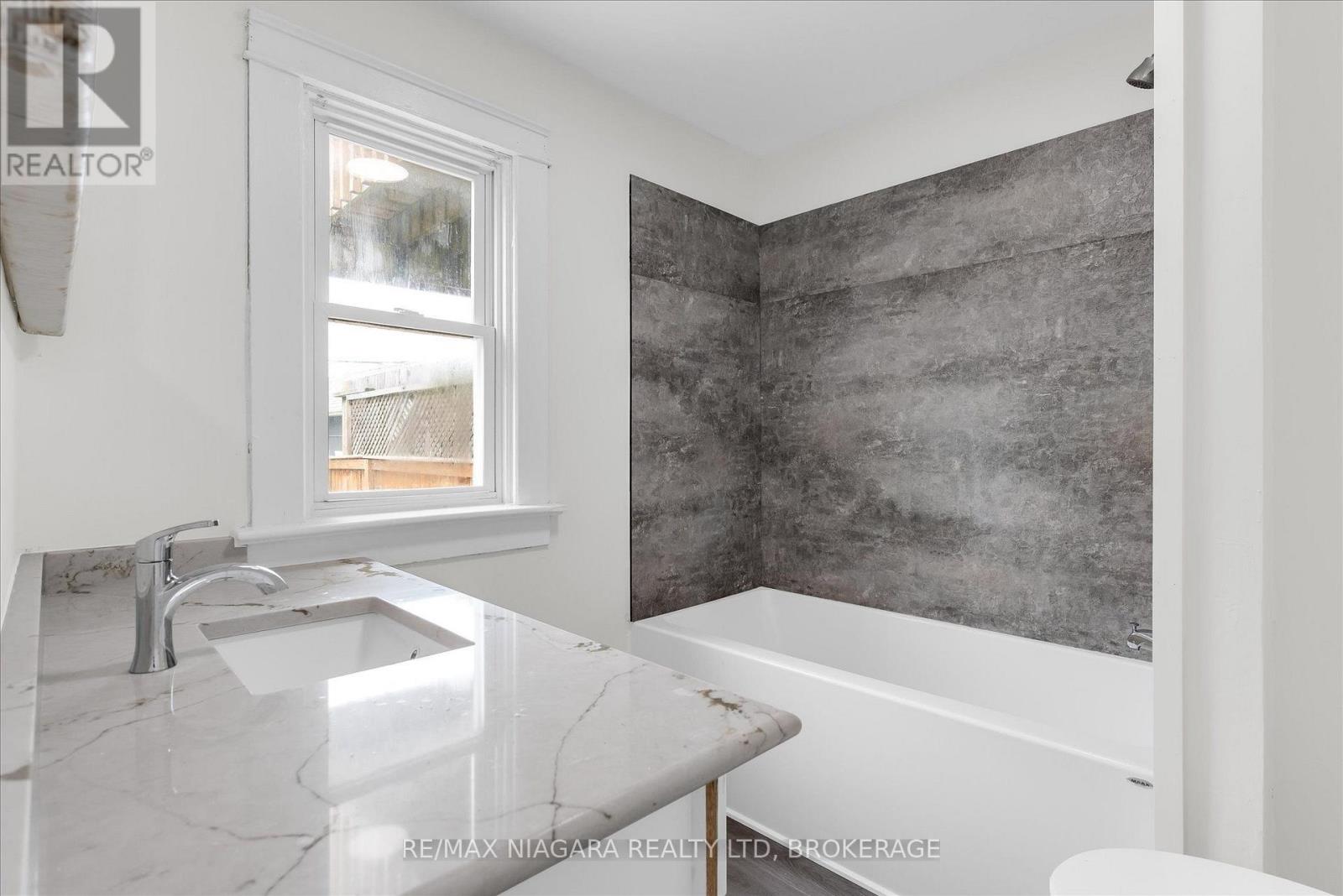 154 Fares Street, Port Colborne, Ontario  L3K 1W2 - Photo 12 - X13579774