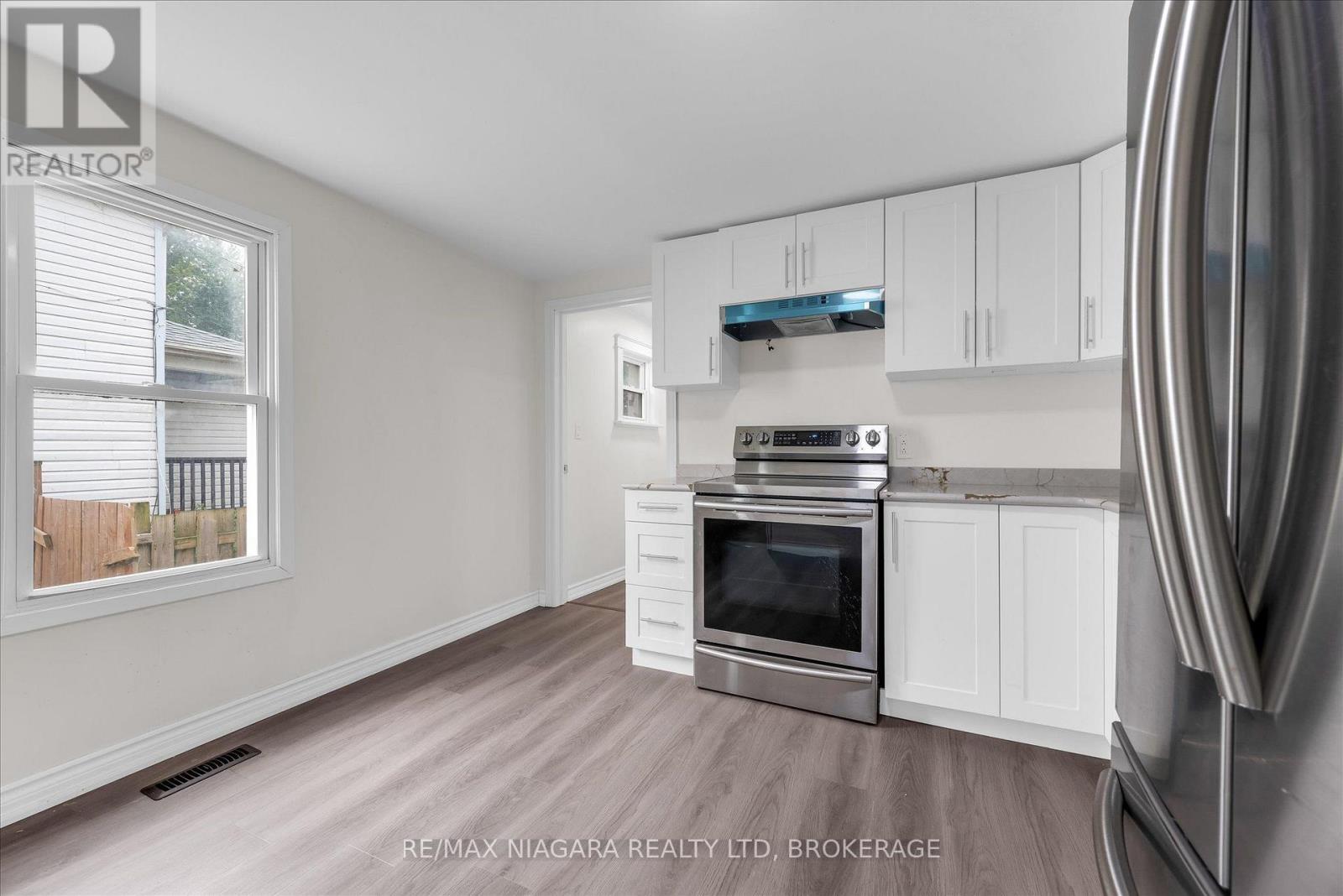 154 Fares Street, Port Colborne, Ontario  L3K 1W2 - Photo 9 - X13579774