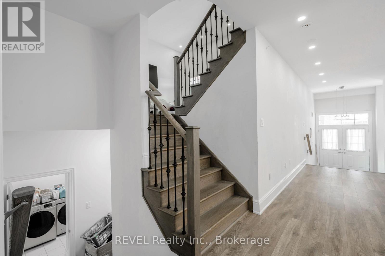 8619 Chickory Trail, Niagara Falls, Ontario  L2H 3S5 - Photo 10 - X13579814