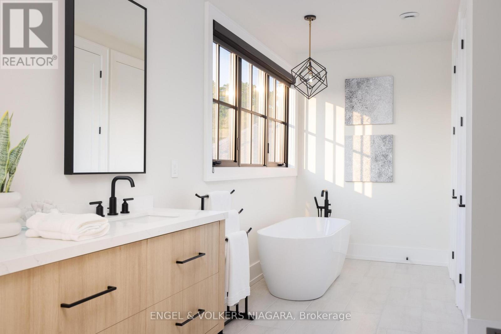 6 Fedorkow Lane, Niagara-On-The-Lake, Ontario  L0S 1J1 - Photo 19 - X13580062