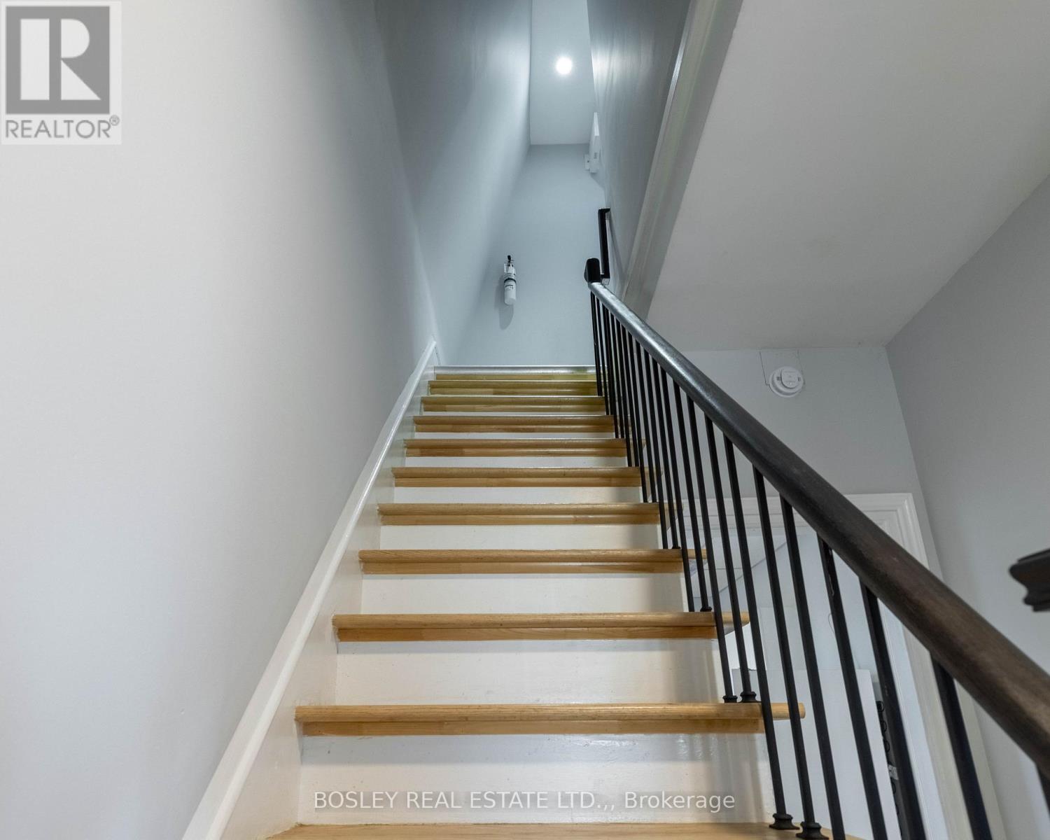 4466 Fourth Avenue, Niagara Falls, Ontario  L2E 4N3 - Photo 17 - X13580072