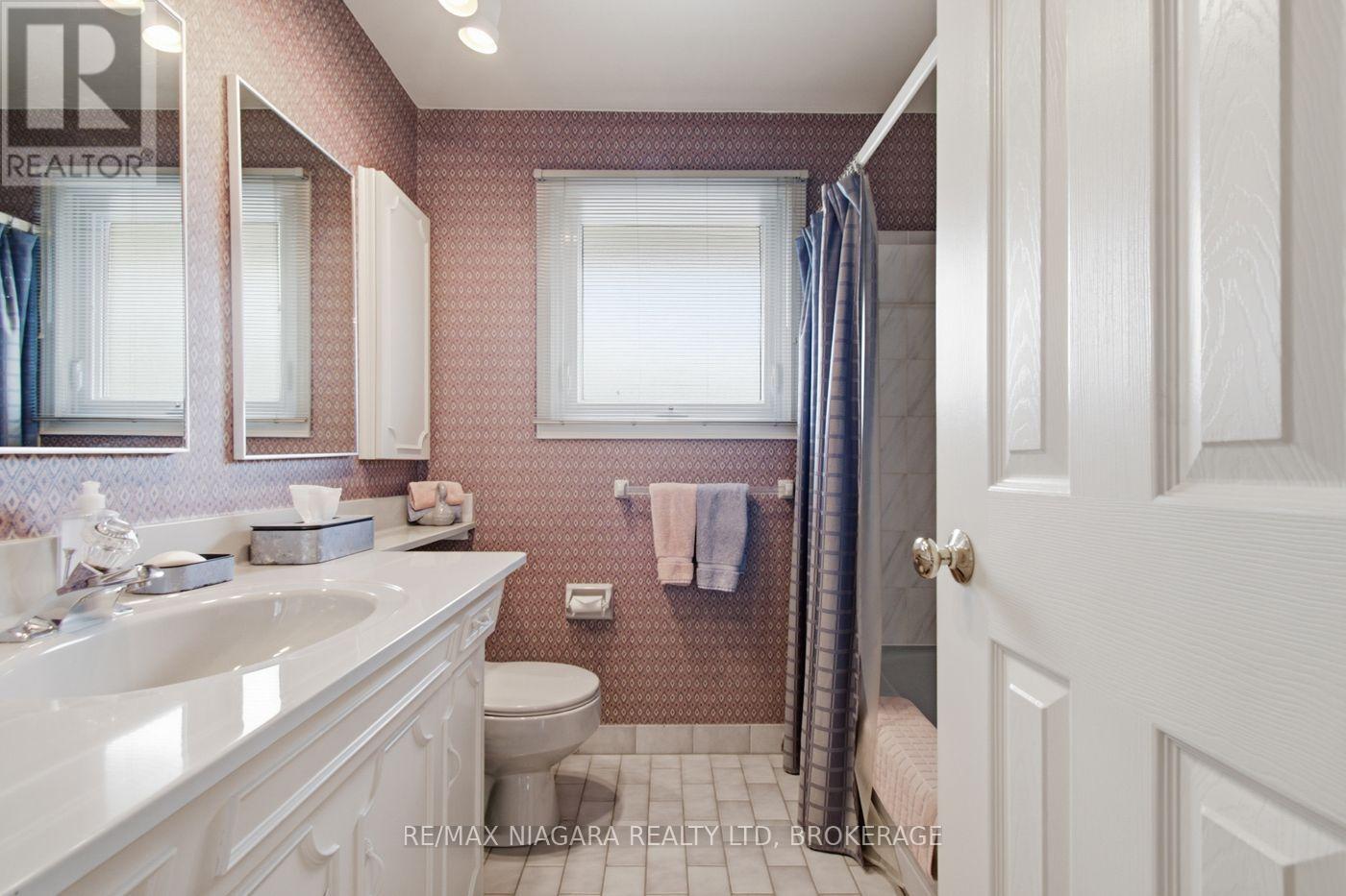 82 Lakeshore Road, St. Catharines, Ontario  L2N 2T5 - Photo 14 - X13580084