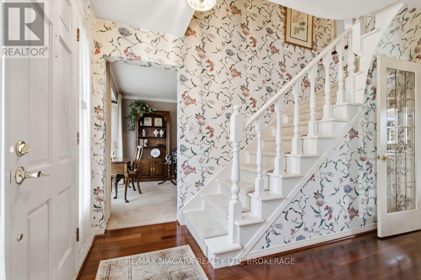 82 Lakeshore Road, St. Catharines, Ontario  L2N 2T5 - Photo 2 - X13580084