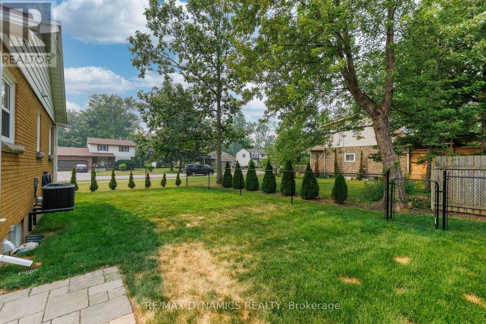 586 Lakeside Road, Fort Erie, Ontario  L2A 4Y2 - Photo 11 - X13581006