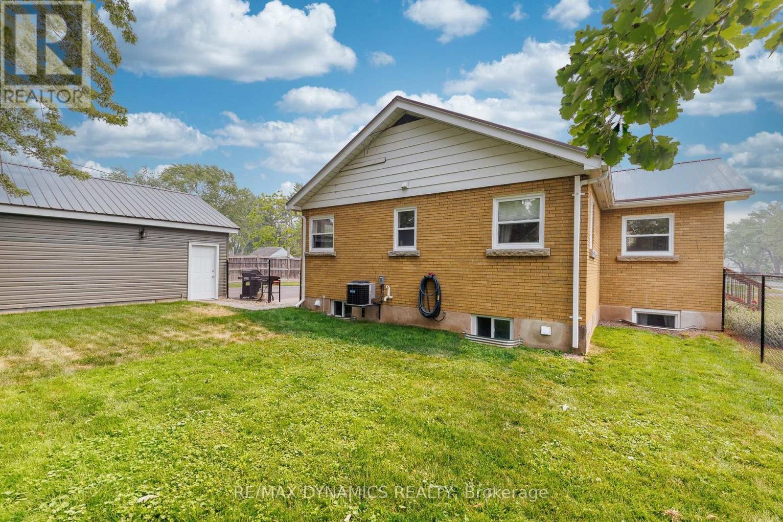 586 Lakeside Road, Fort Erie, Ontario  L2A 4Y2 - Photo 12 - X13581006