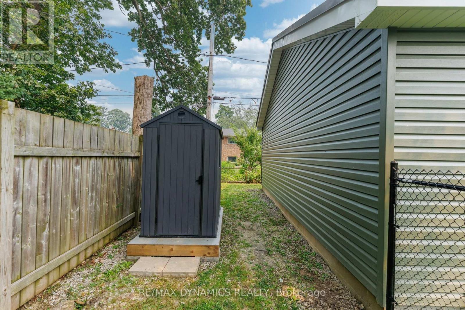 586 Lakeside Road, Fort Erie, Ontario  L2A 4Y2 - Photo 13 - X13581006