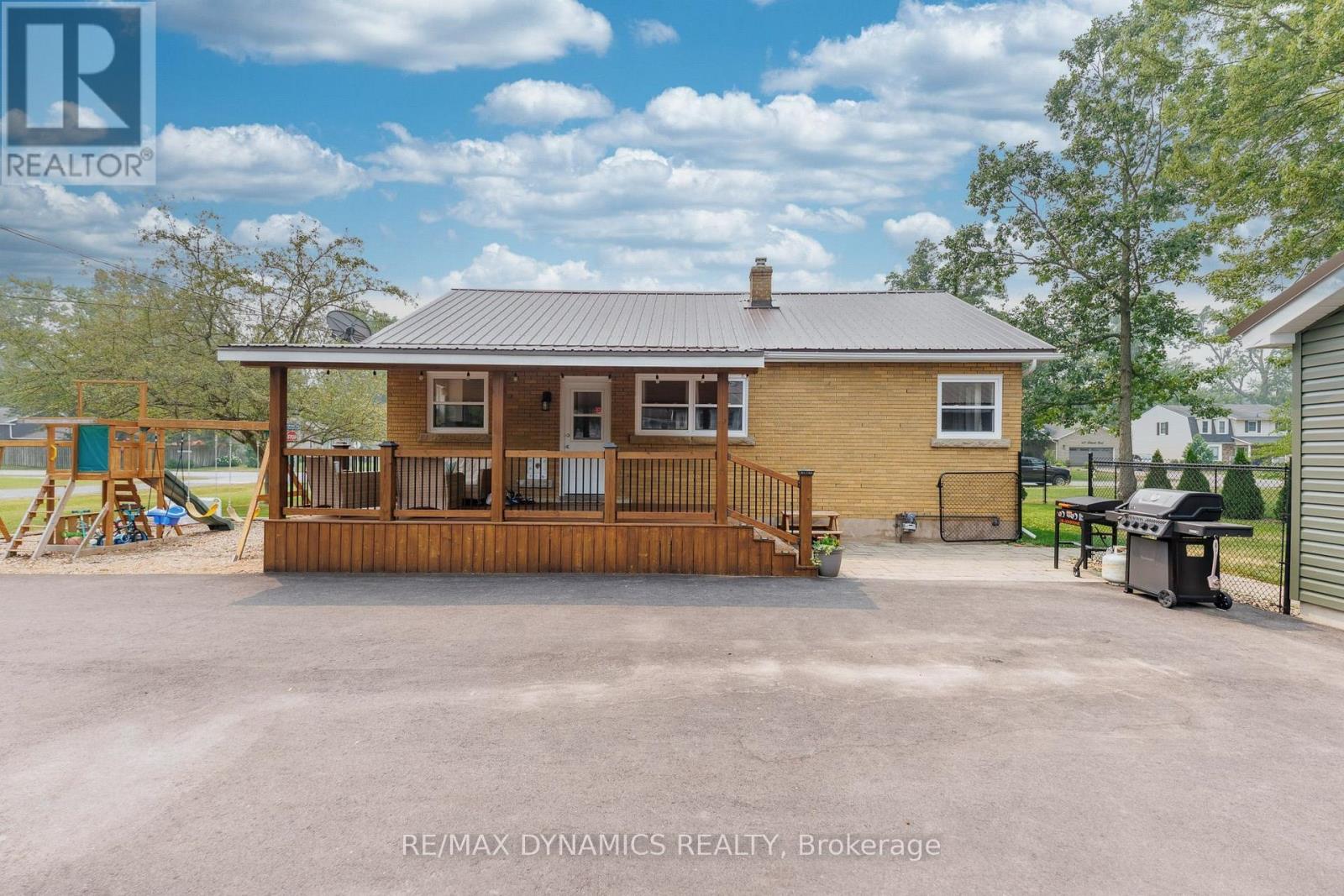 586 Lakeside Road, Fort Erie, Ontario  L2A 4Y2 - Photo 14 - X13581006