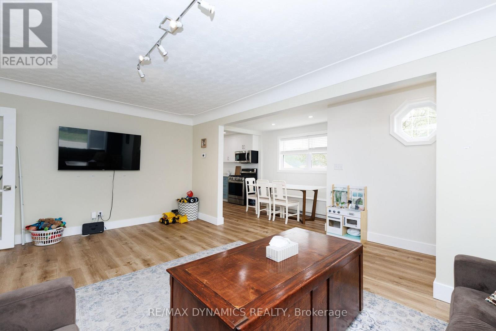 586 Lakeside Road, Fort Erie, Ontario  L2A 4Y2 - Photo 28 - X13581006