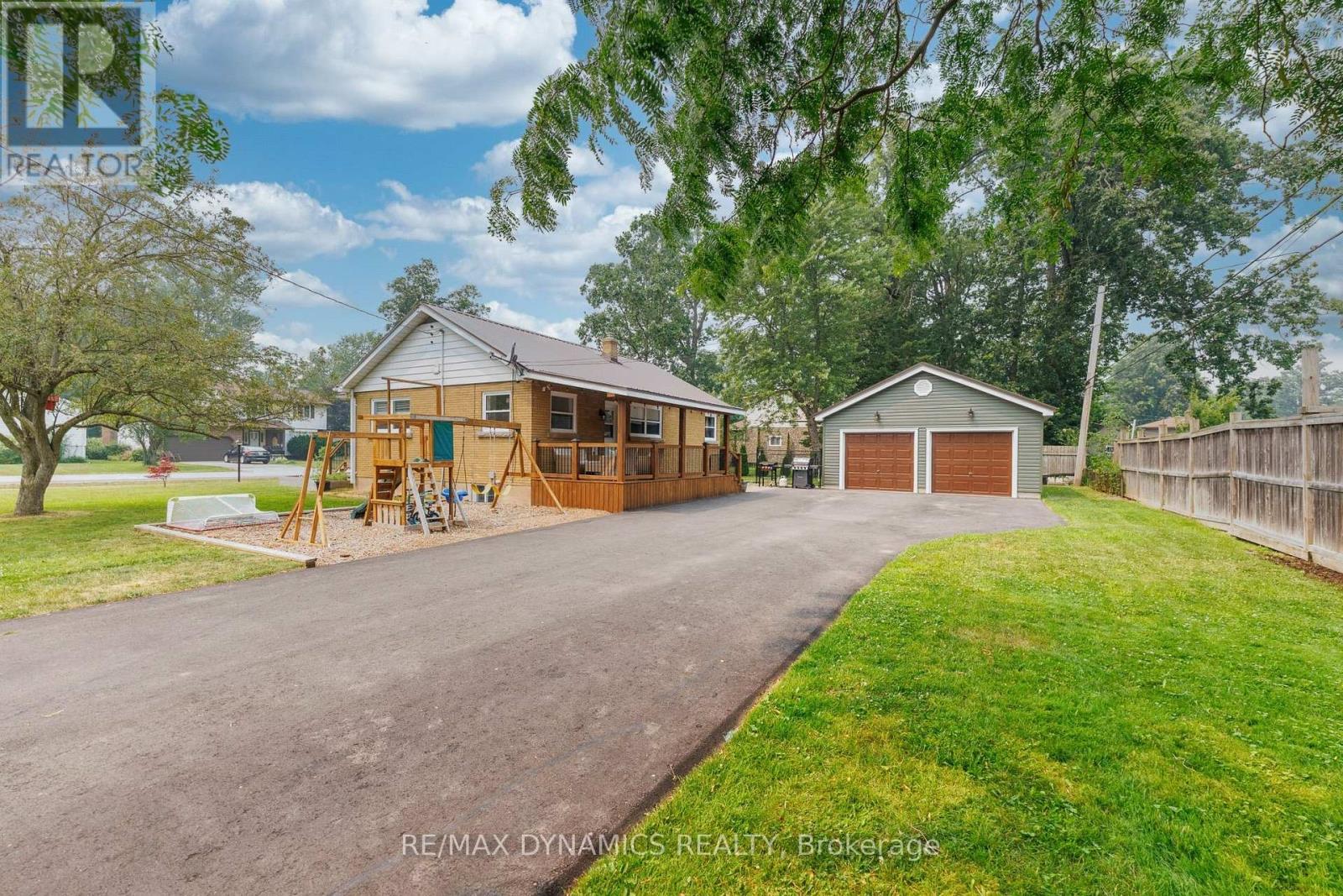 586 Lakeside Road, Fort Erie, Ontario  L2A 4Y2 - Photo 8 - X13581006