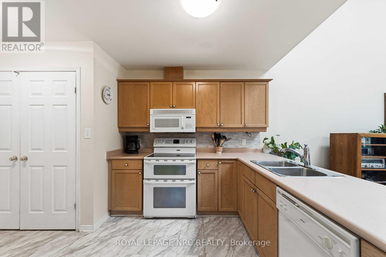 4112 Boysenberry Court, Lincoln, Ontario  L0R 2C0 - Photo 13 - X13581162