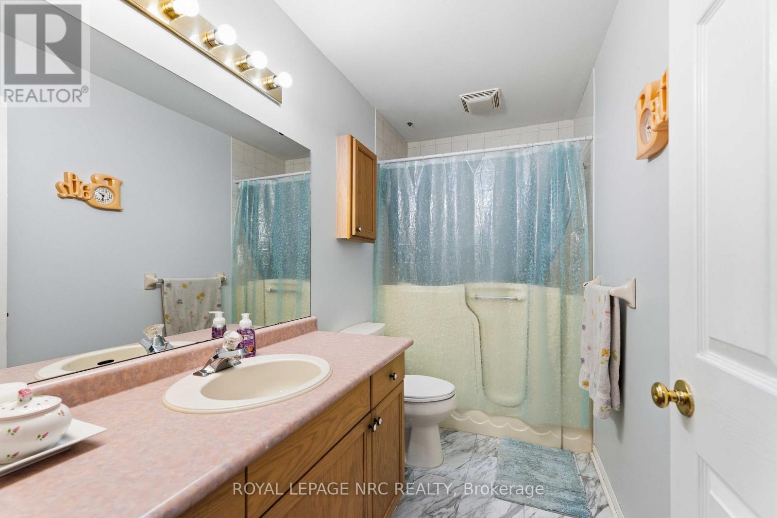 4112 Boysenberry Court, Lincoln, Ontario  L0R 2C0 - Photo 21 - X13581162