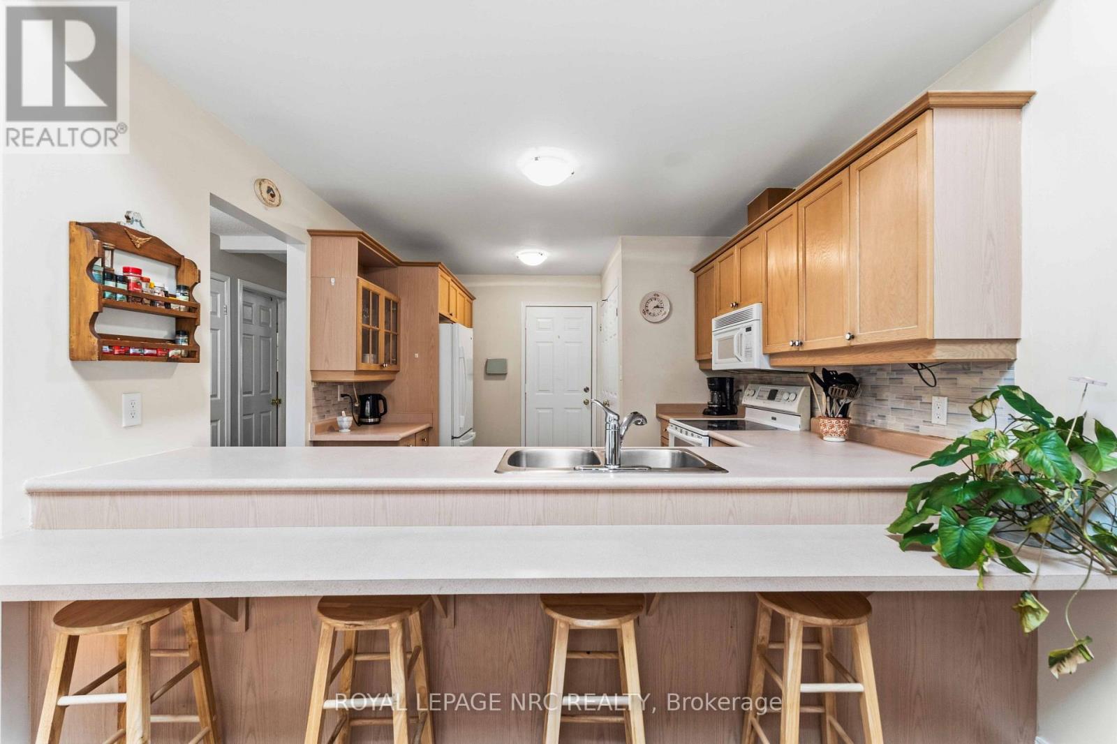 4112 Boysenberry Court, Lincoln, Ontario  L0R 2C0 - Photo 9 - X13581162
