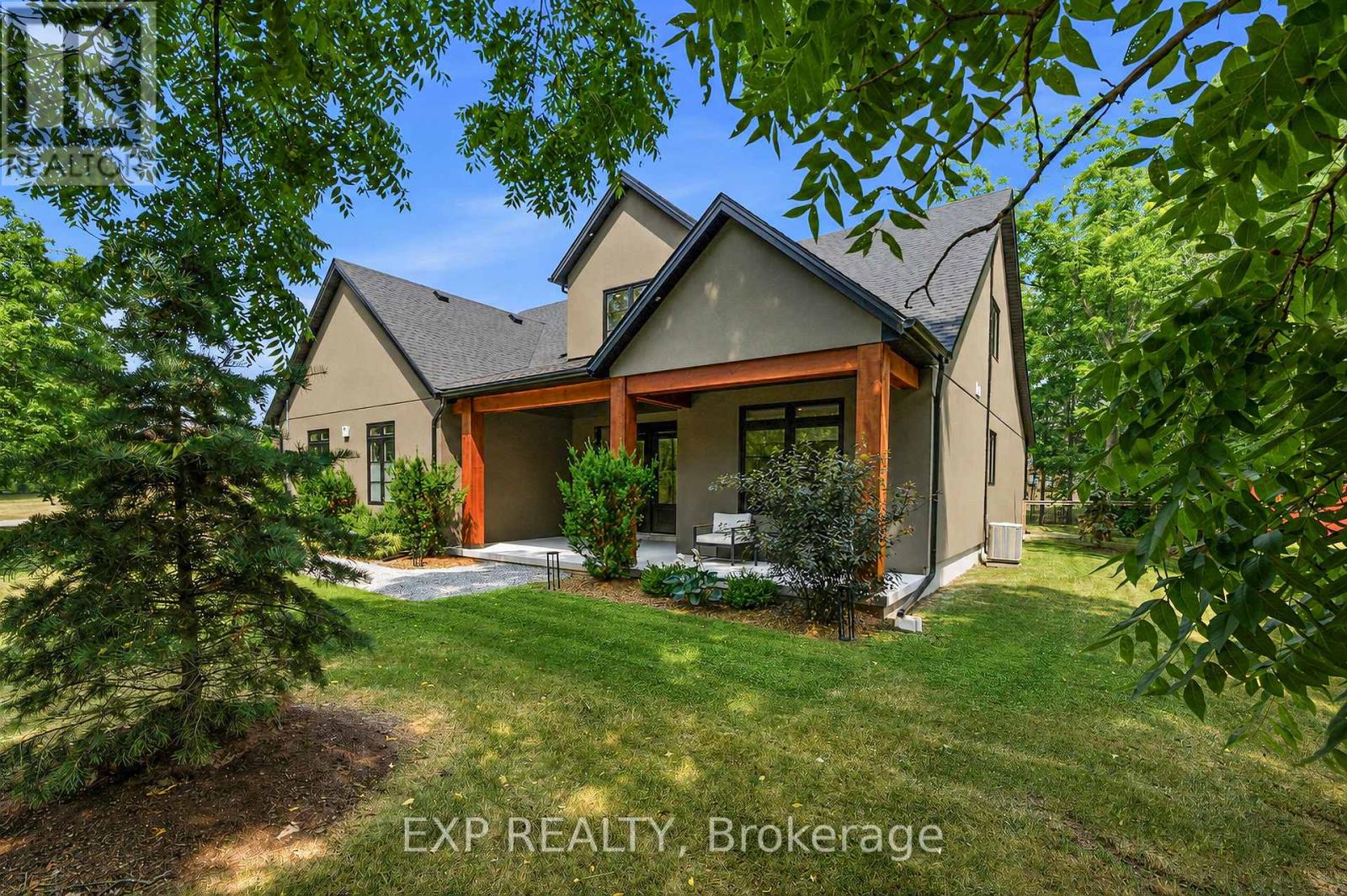 3001 Ozark Trail, Fort Erie, Ontario  L0S 1N0 - Photo 2 - X13581526