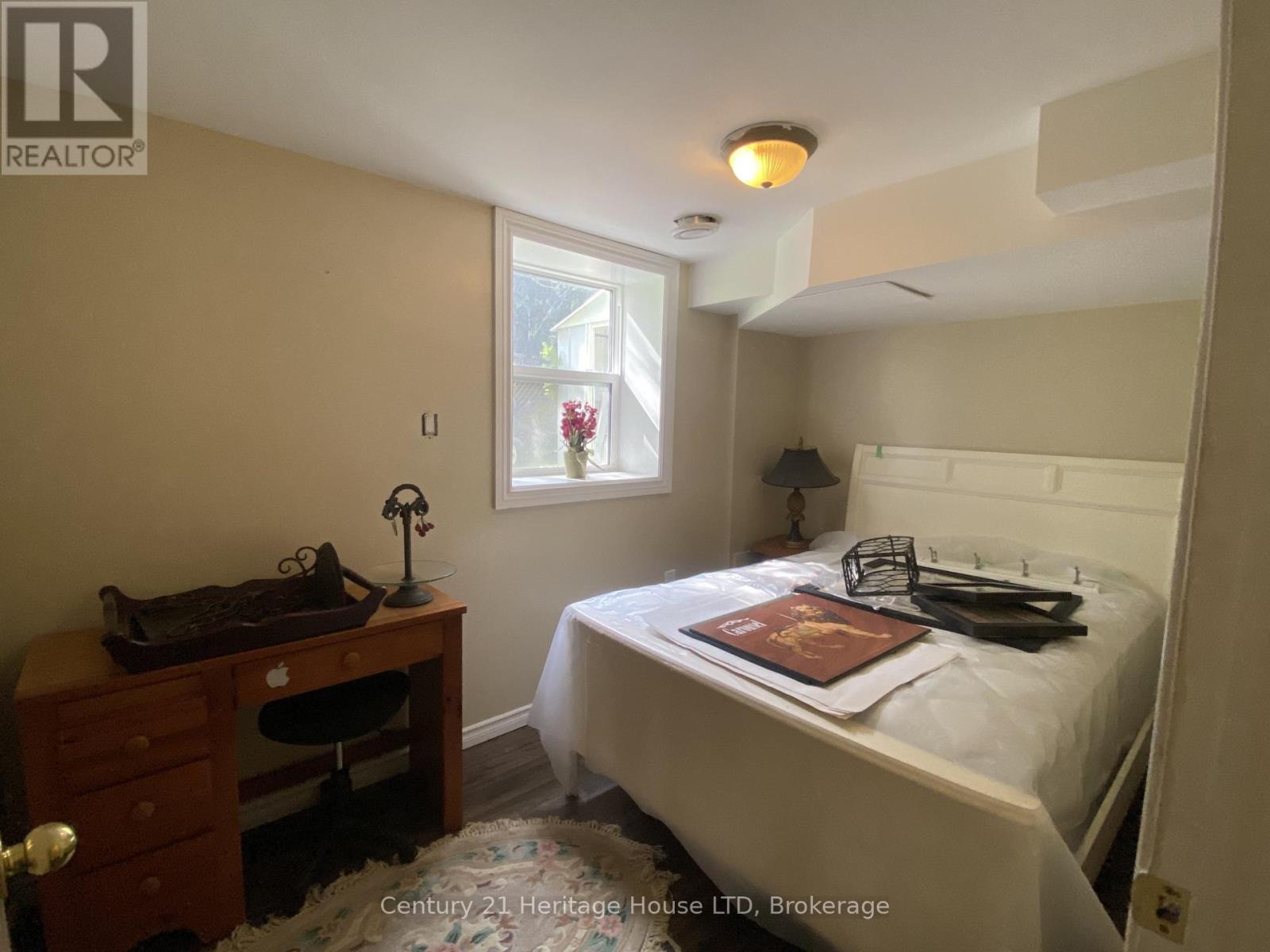 Lower Unit - 6042 Culp Street, Niagara Falls, Ontario  L2G 2B7 - Photo 8 - X13581628