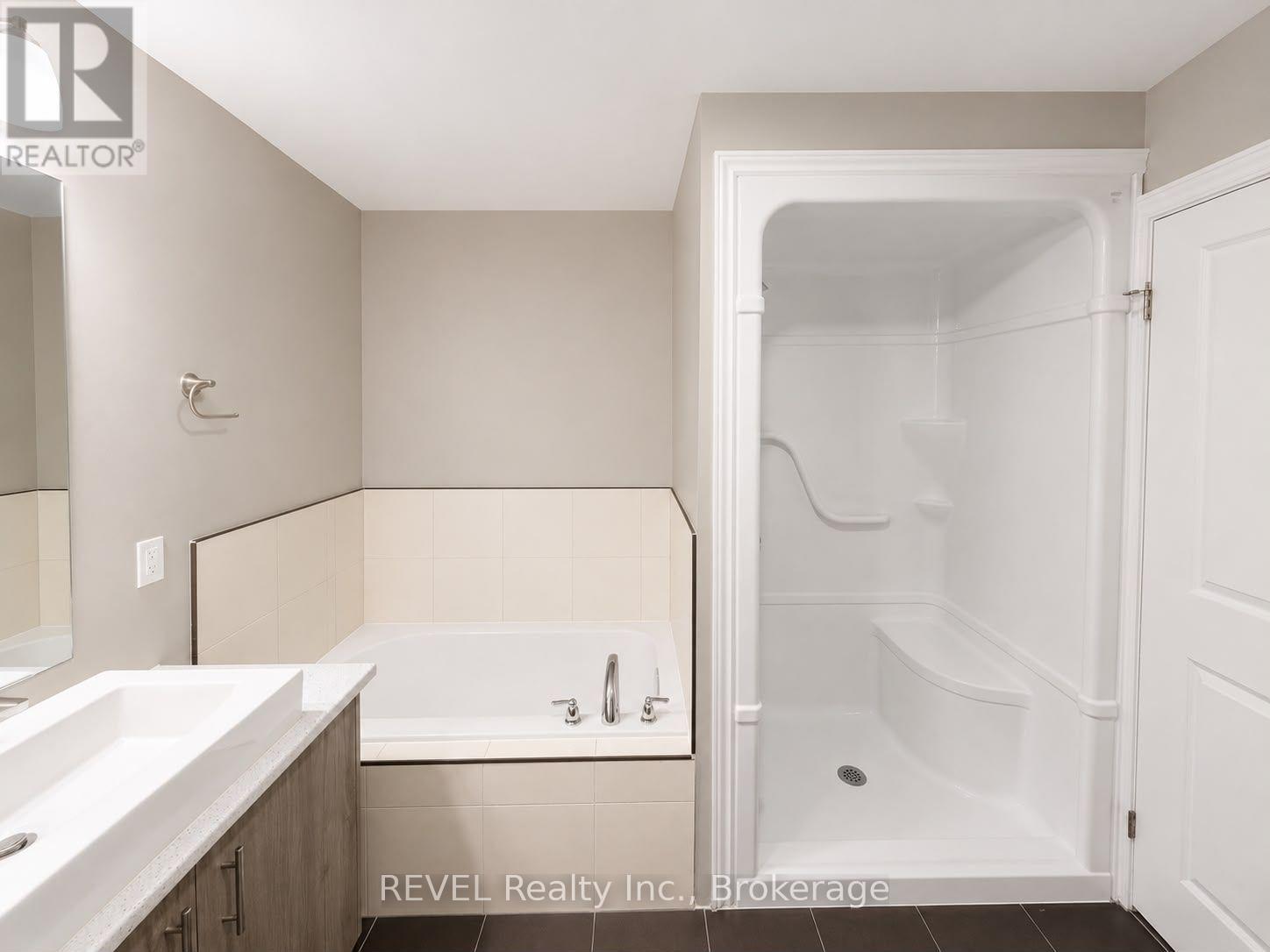 4 Mclaughlin Street, Welland, Ontario  L3B 0J8 - Photo 13 - X13581828