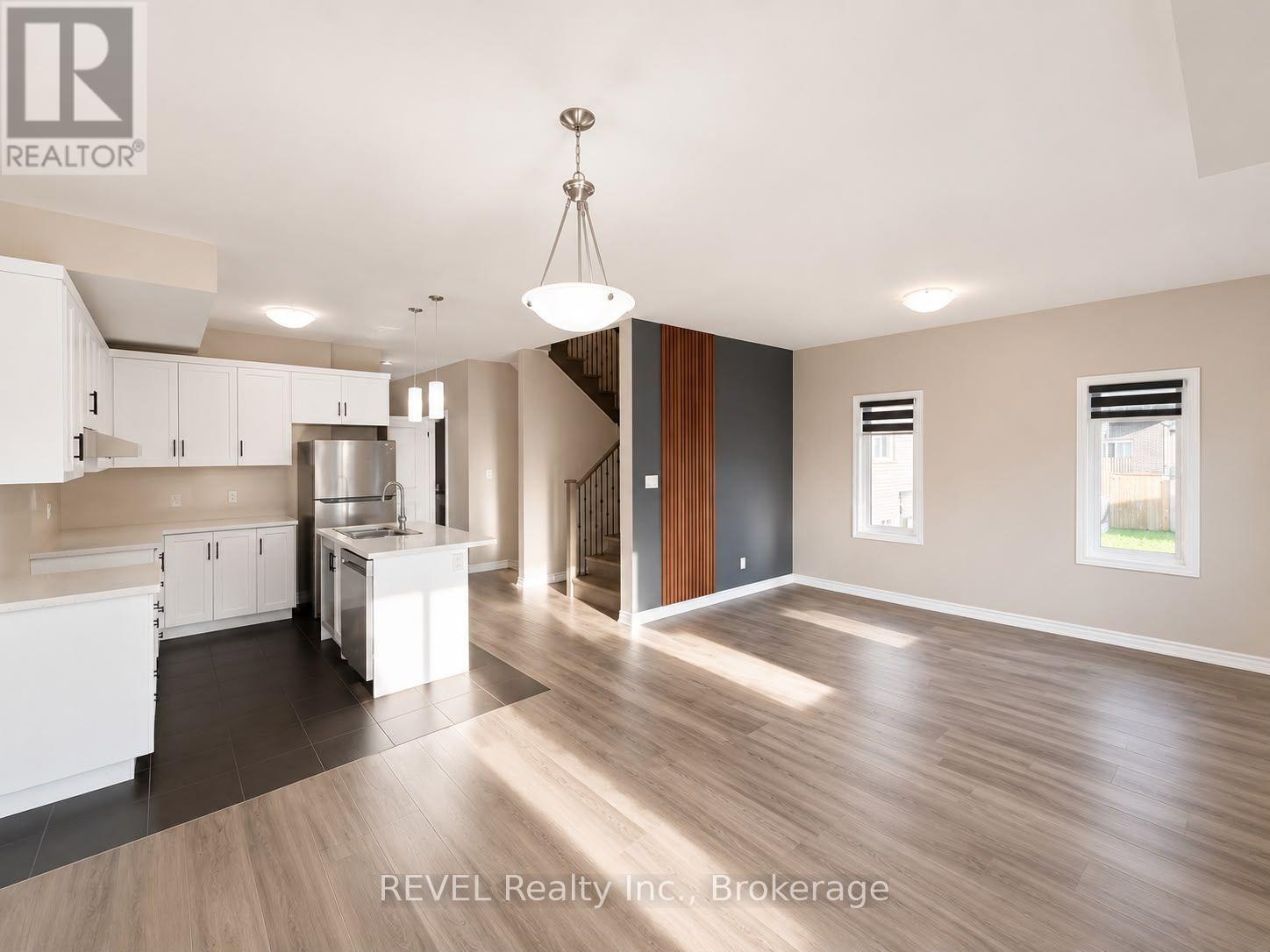 4 Mclaughlin Street, Welland, Ontario  L3B 0J8 - Photo 5 - X13581828