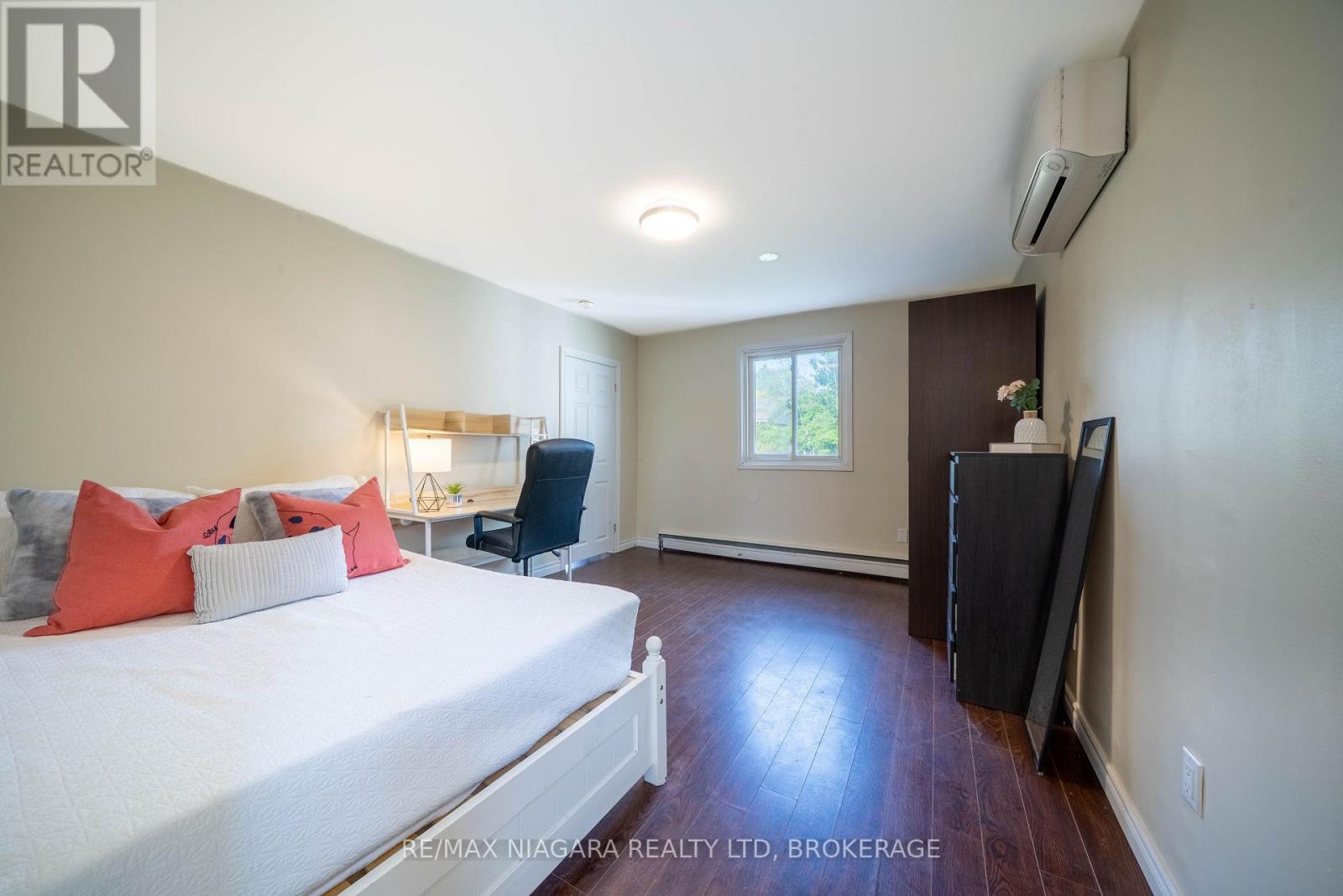 293-295 Glenridge Avenue, St. Catharines, Ontario  L2T 3K5 - Photo 11 - X13581852