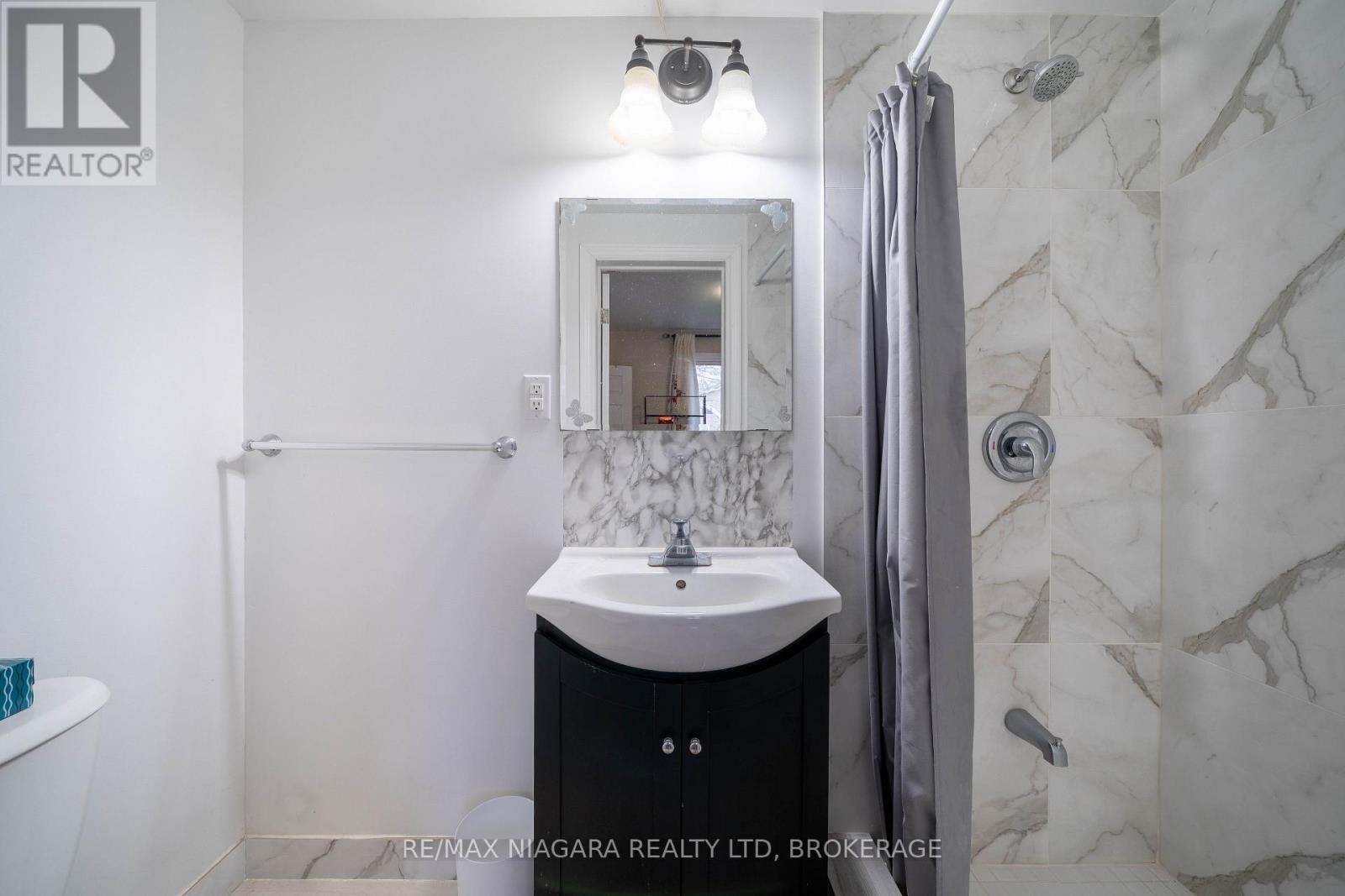 293-295 Glenridge Avenue, St. Catharines, Ontario  L2T 3K5 - Photo 32 - X13581852