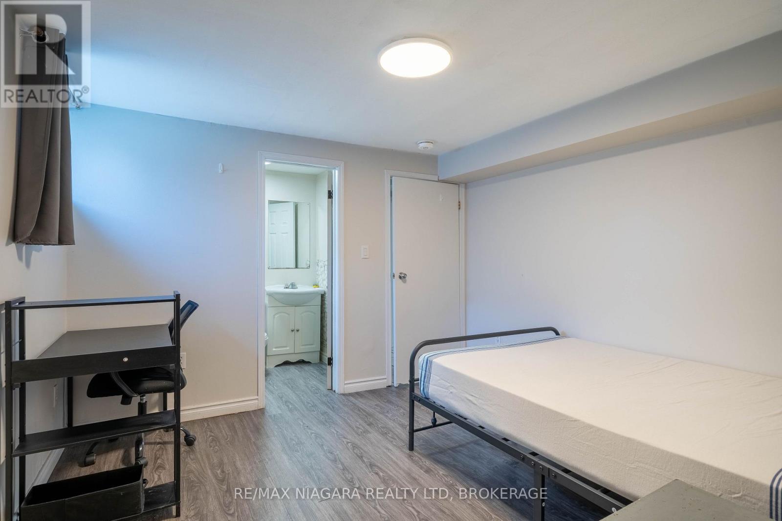 293-295 Glenridge Avenue, St. Catharines, Ontario  L2T 3K5 - Photo 41 - X13581852