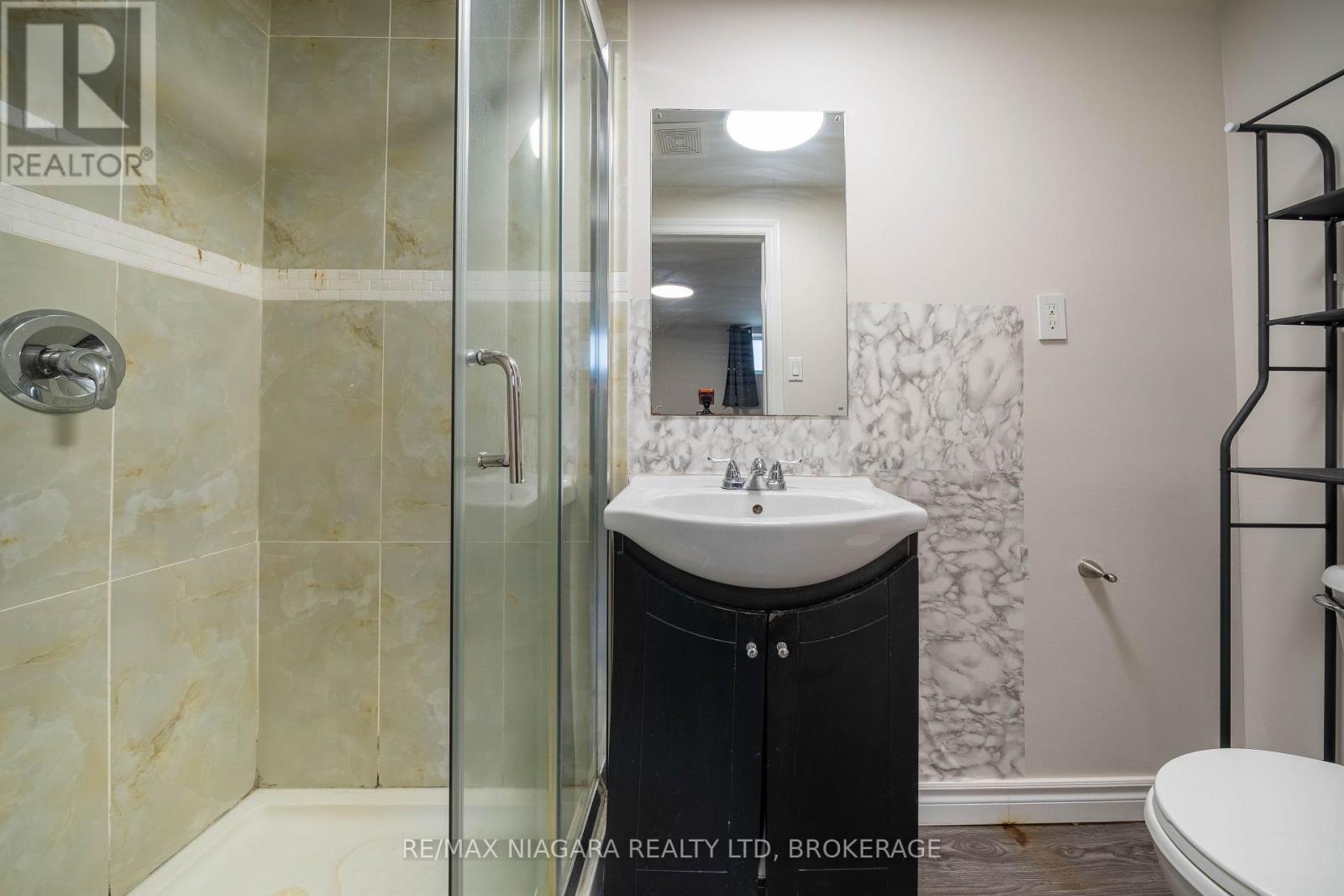 293-295 Glenridge Avenue, St. Catharines, Ontario  L2T 3K5 - Photo 45 - X13581852
