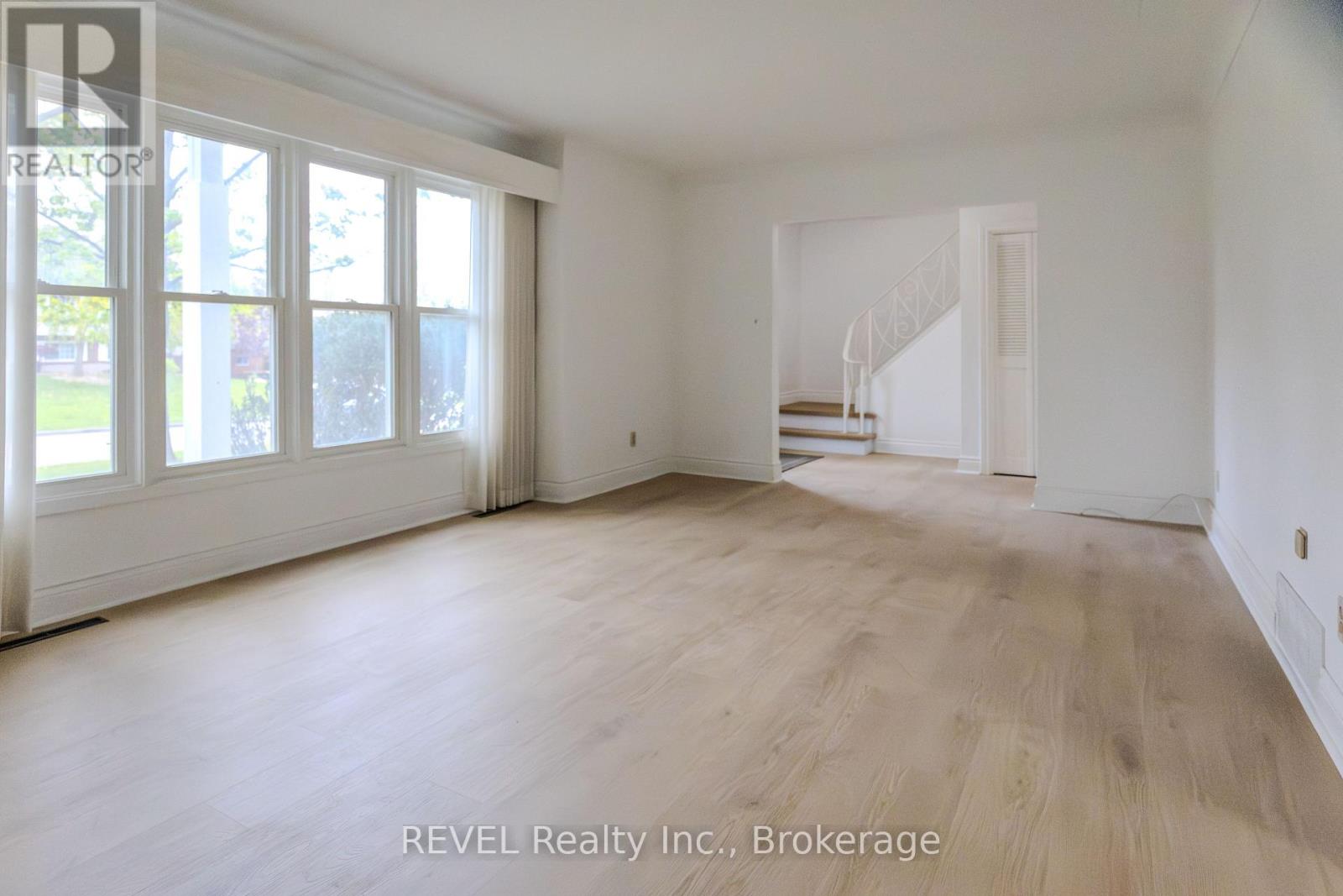 19 WOODINGTON CRESCENT, St. Catharines, Ontario