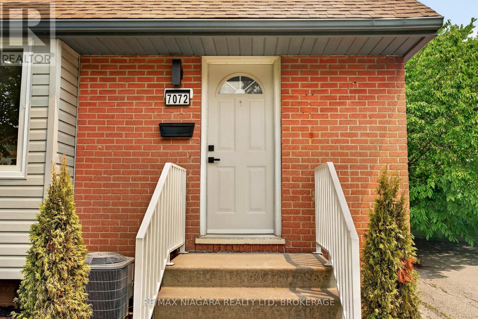 7072 Dell Avenue, Niagara Falls, Ontario  L2G 4W3 - Photo 2 - X13582046