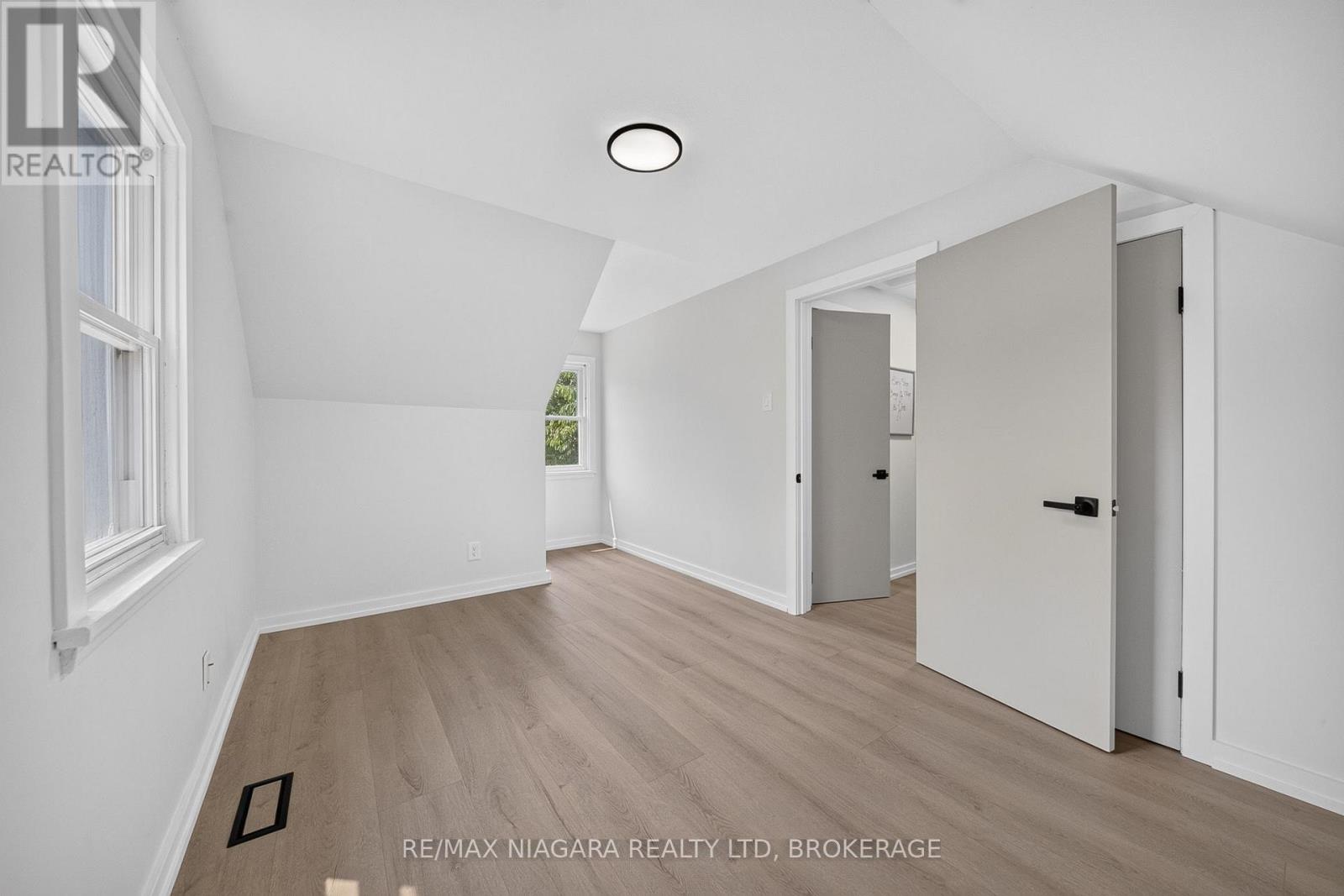 7072 Dell Avenue, Niagara Falls, Ontario  L2G 4W3 - Photo 26 - X13582046