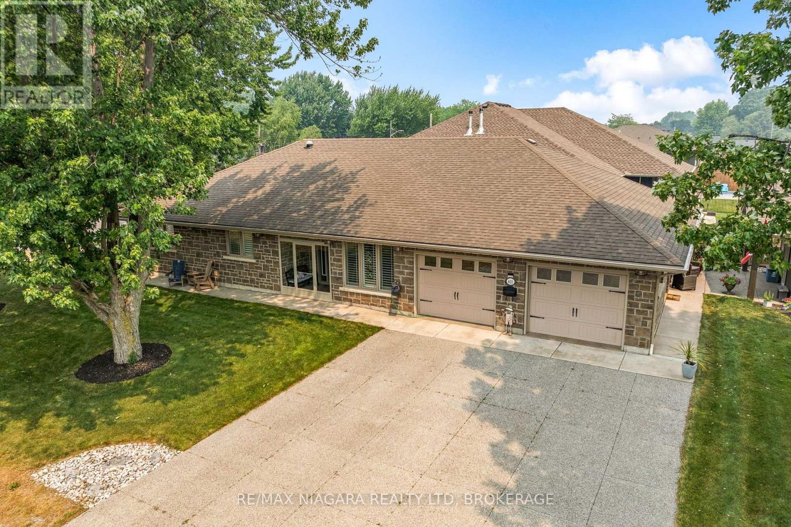 611 Sugarloaf Street, Port Colborne, Ontario  L3K 0A3 - Photo 2 - X13582148